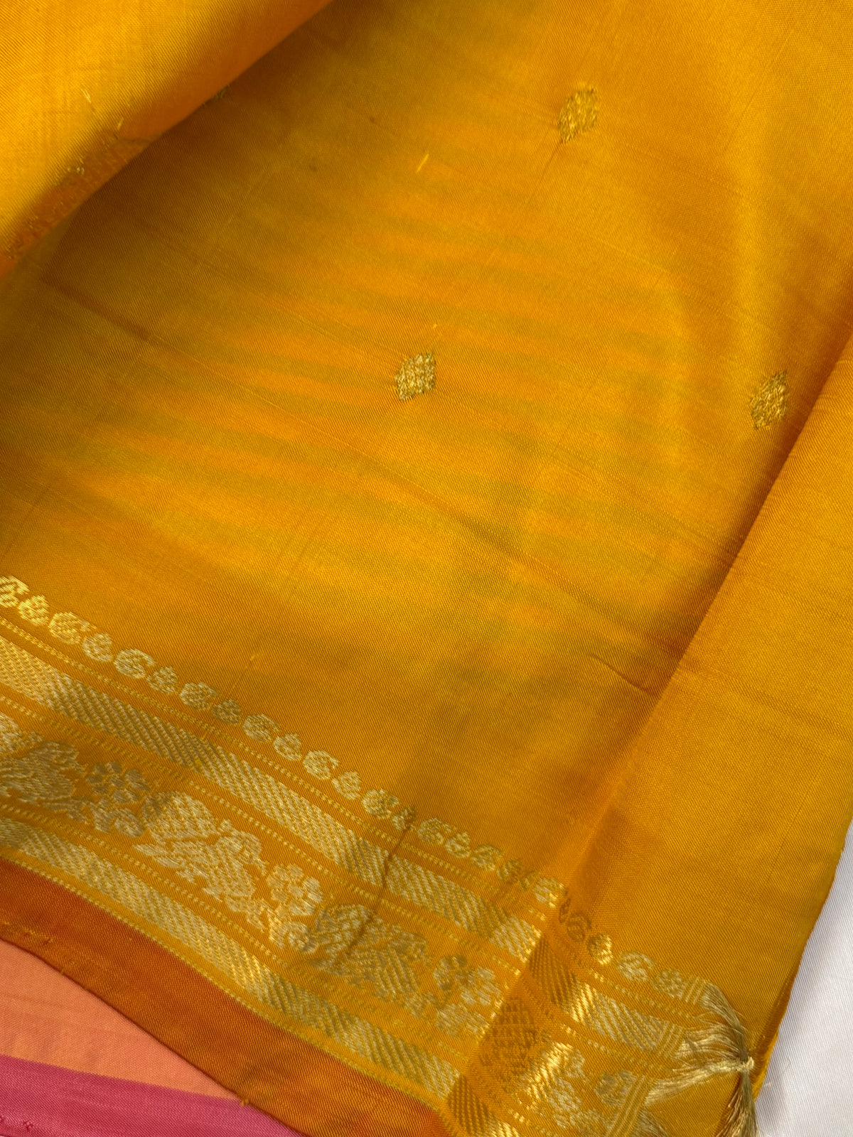 Gadwal silk Multi colour temple Korvai clsa 5638
