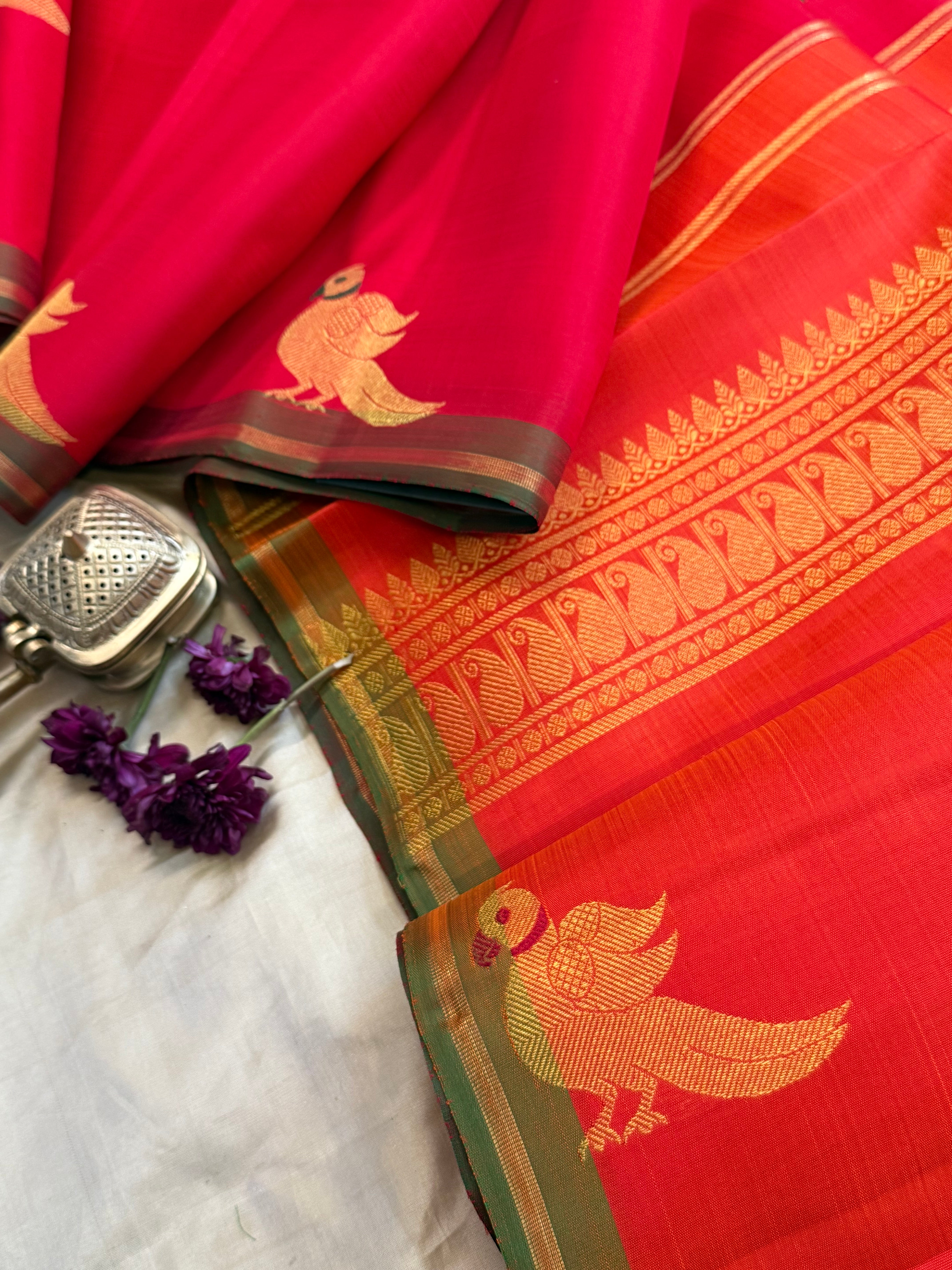 Red meenakari kili butta borderless/ Kanjipuram silk