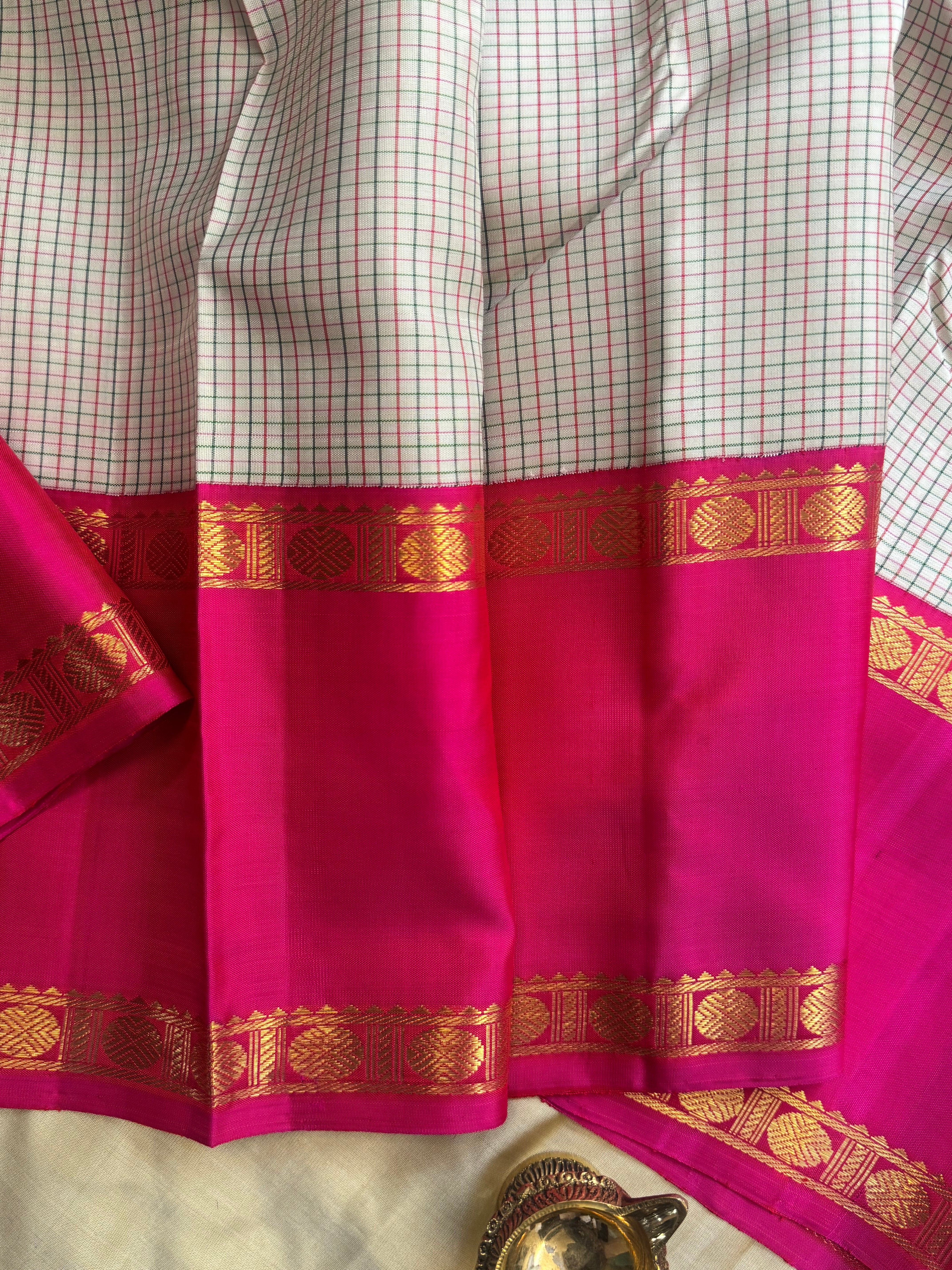 Offwhite checks rettapet border / kanjipuram silk