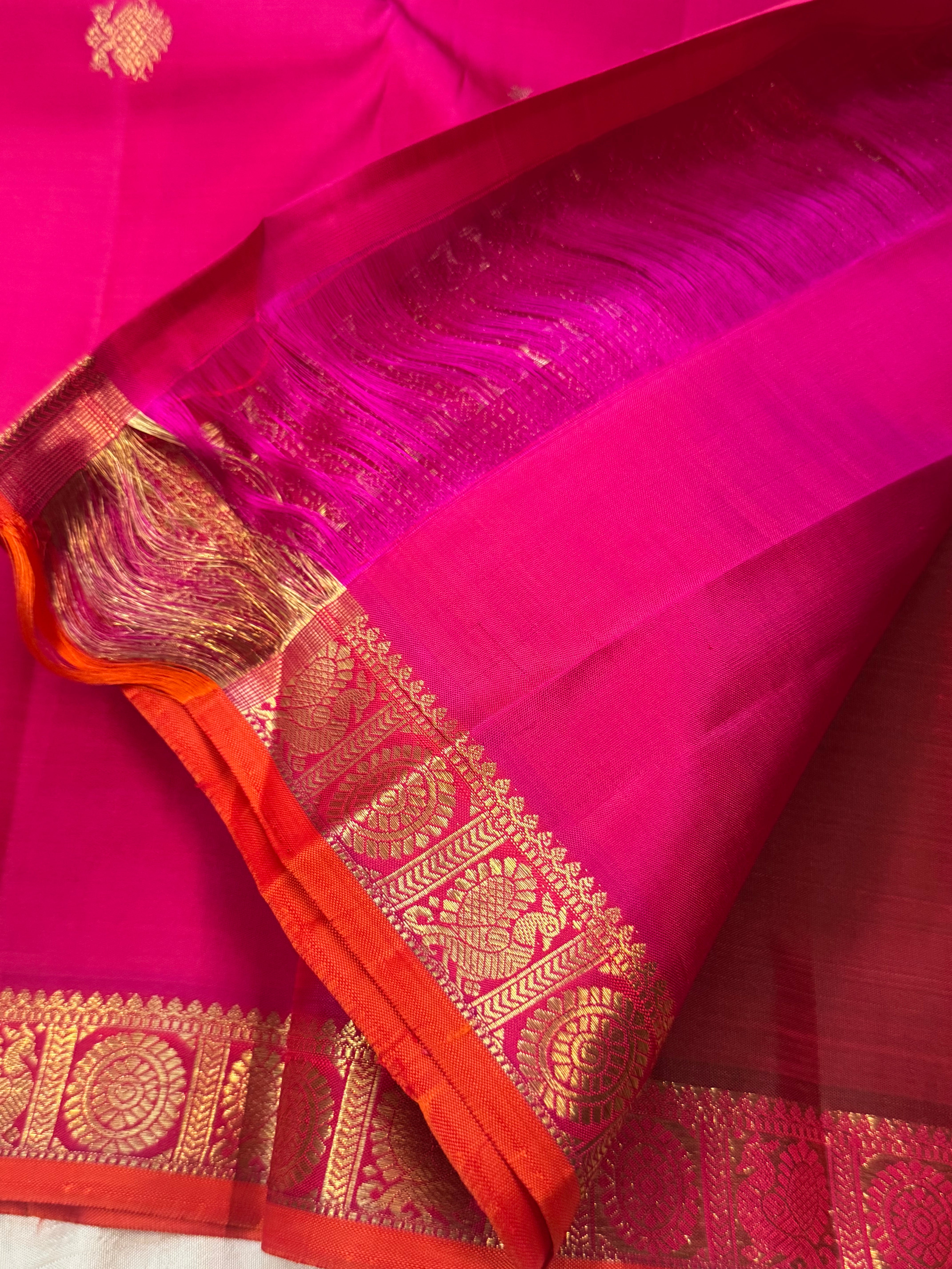 Manthulir pink border small border kanjipuram silk