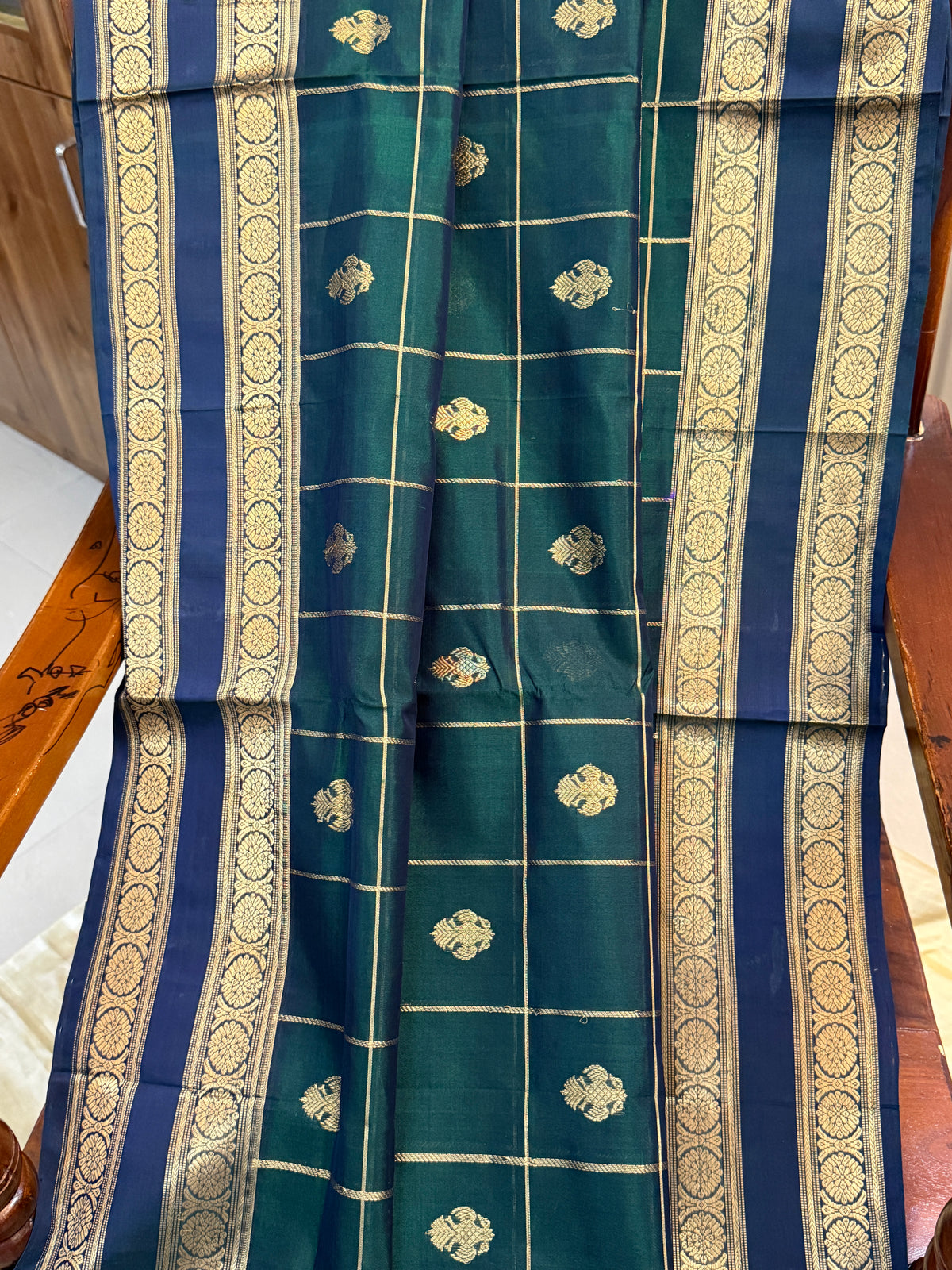 Premium silk cotton irutalaipakshi butta with kattam/ clsa 12389