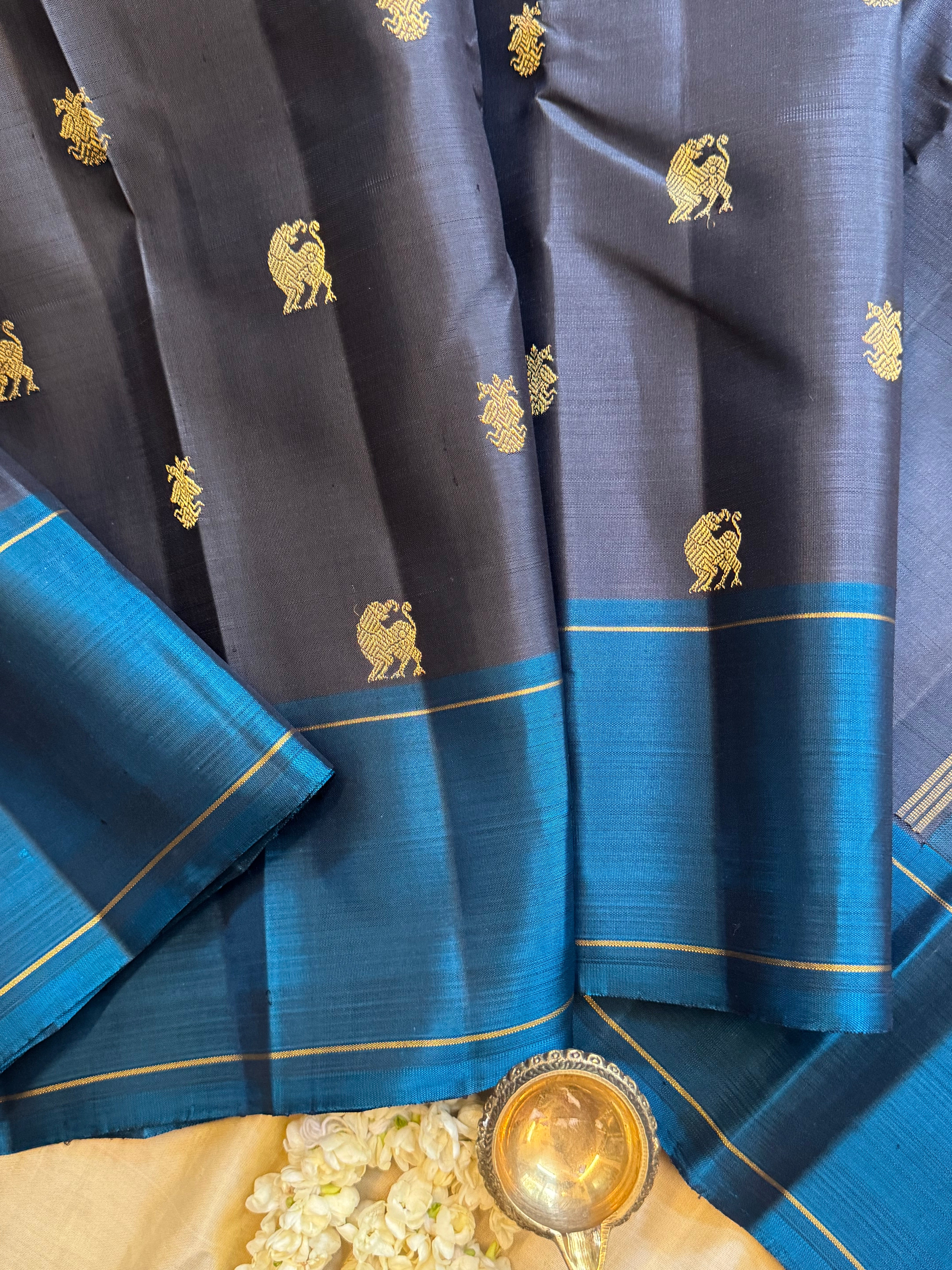 Black yazhli and teal blue/ Kanjipuram silk