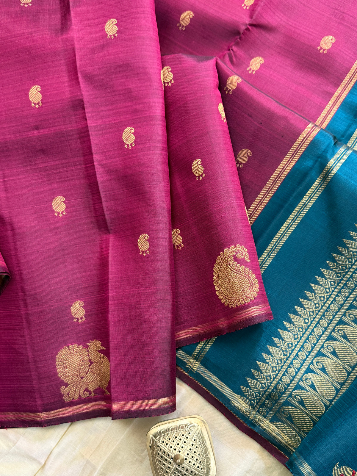 Beetroot body Zari butta border less / kanjipuram silk saree CLSA 11966