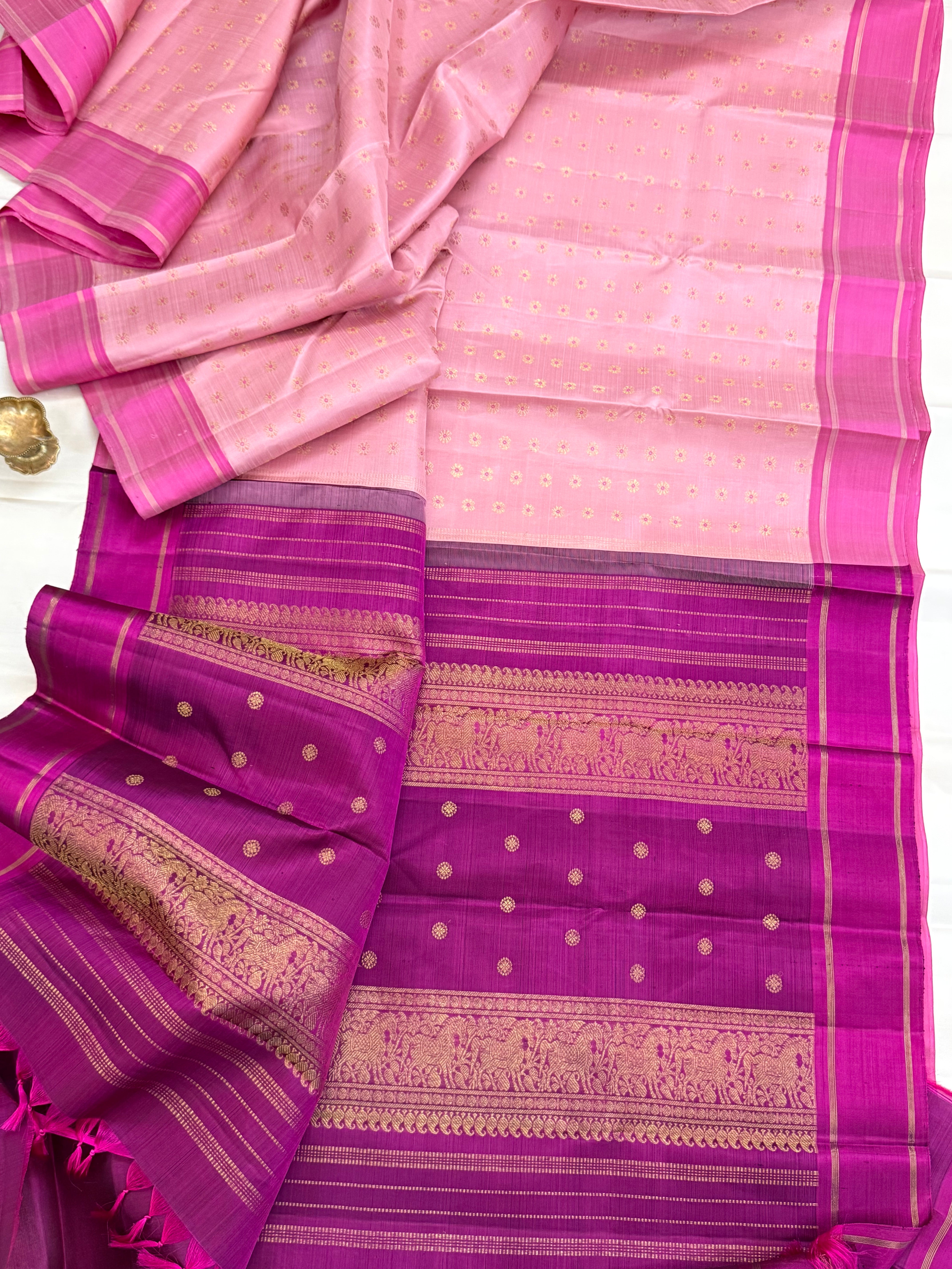 Peach pink and meenakari Butta  / Kanjipuram silk clsa 9629