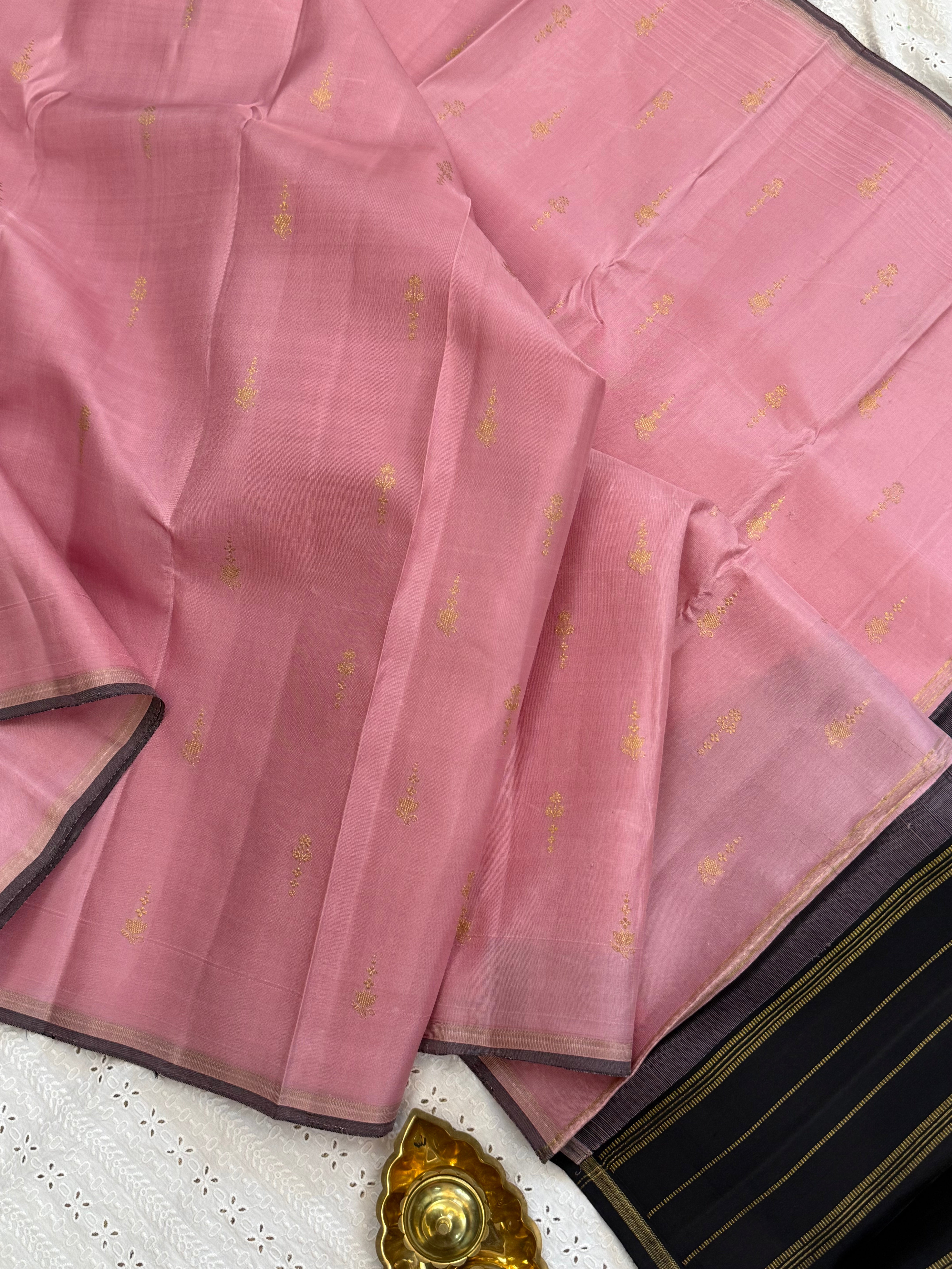 Pink Lotus butta borderless/ Kanjipuram silk CL9770