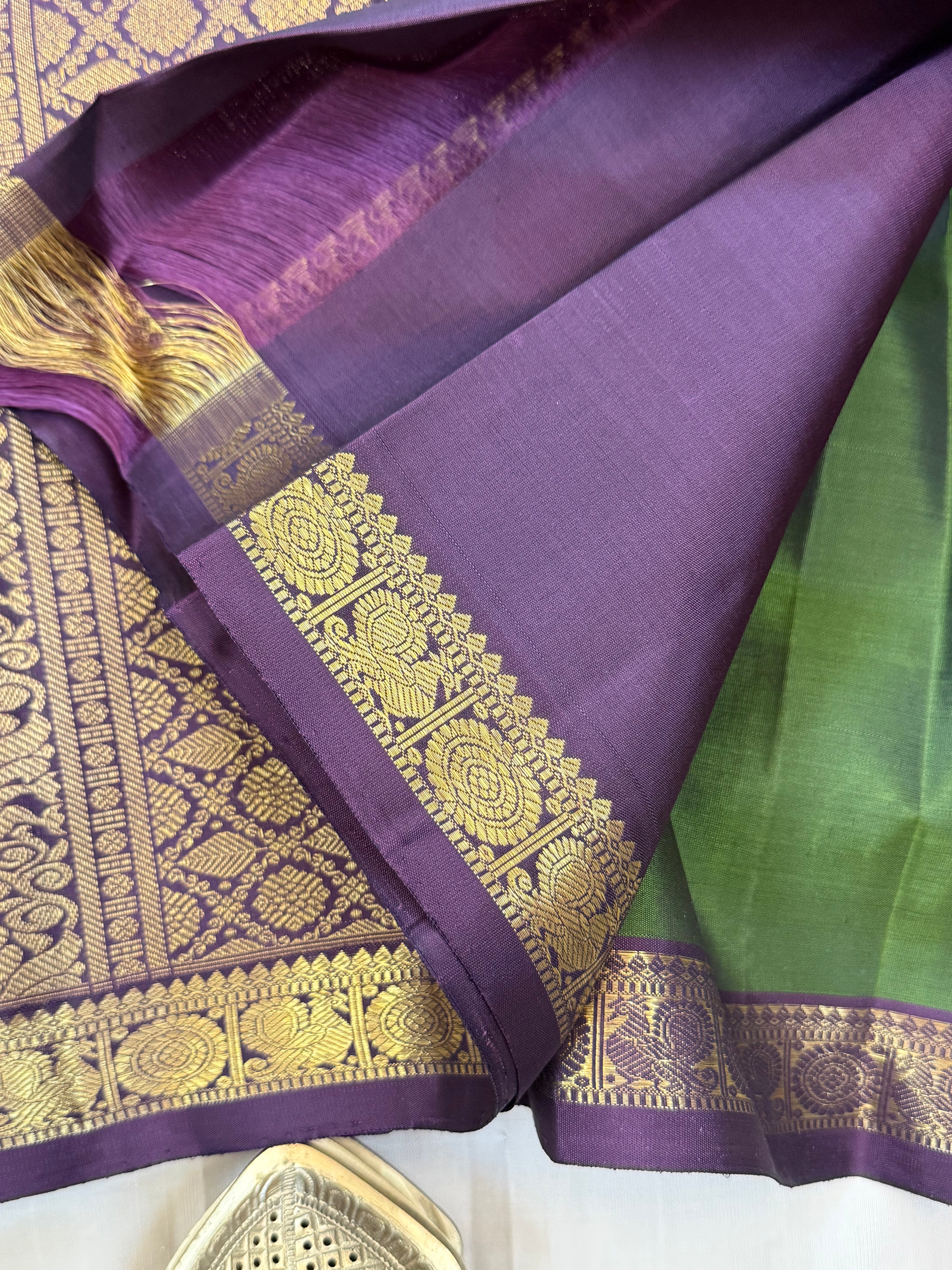 Chatniy green small border / kanjipuram silk saree clsa 11144