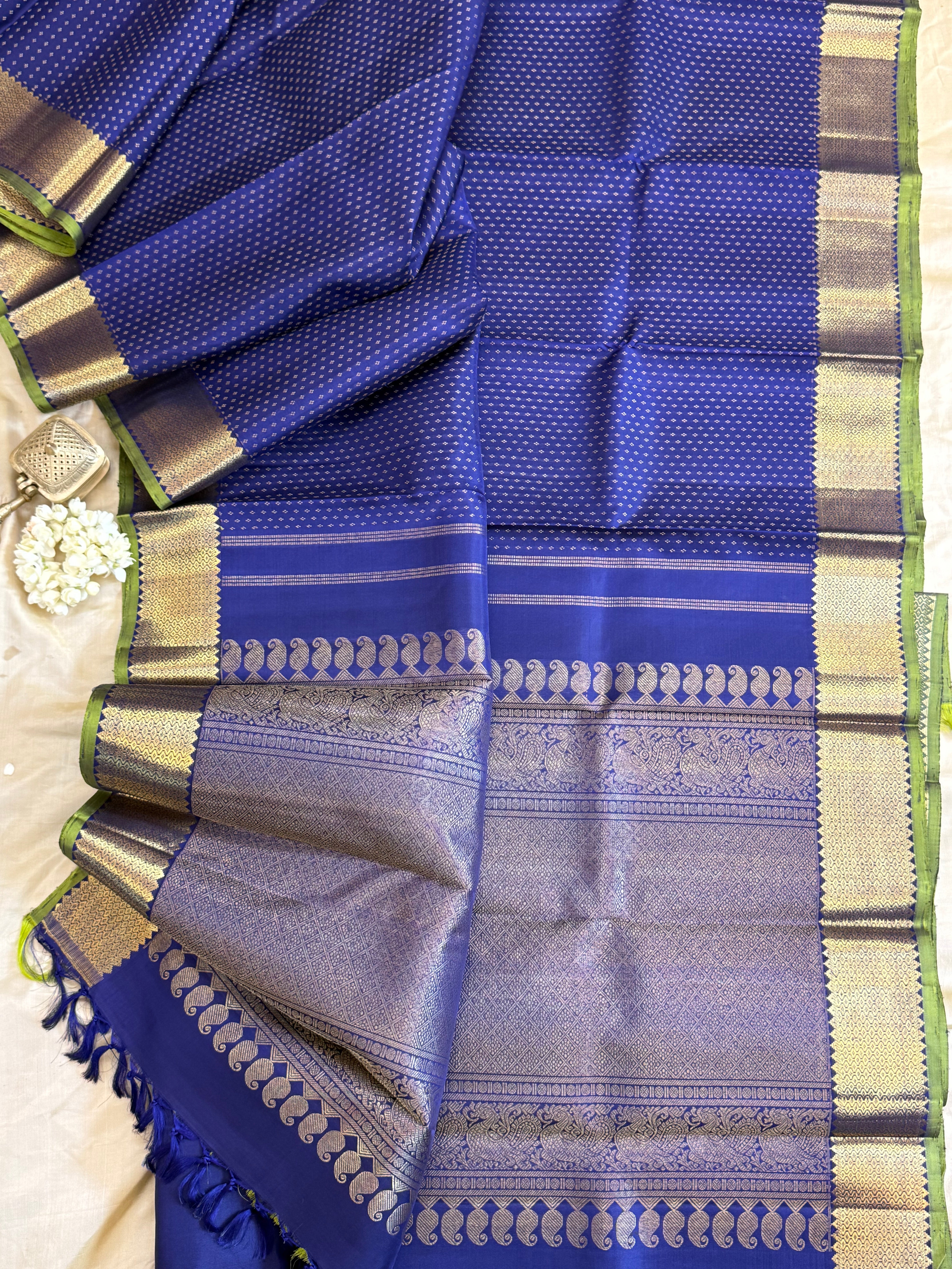 Royal blue thodar butta / Kanjipuram silk CL6152