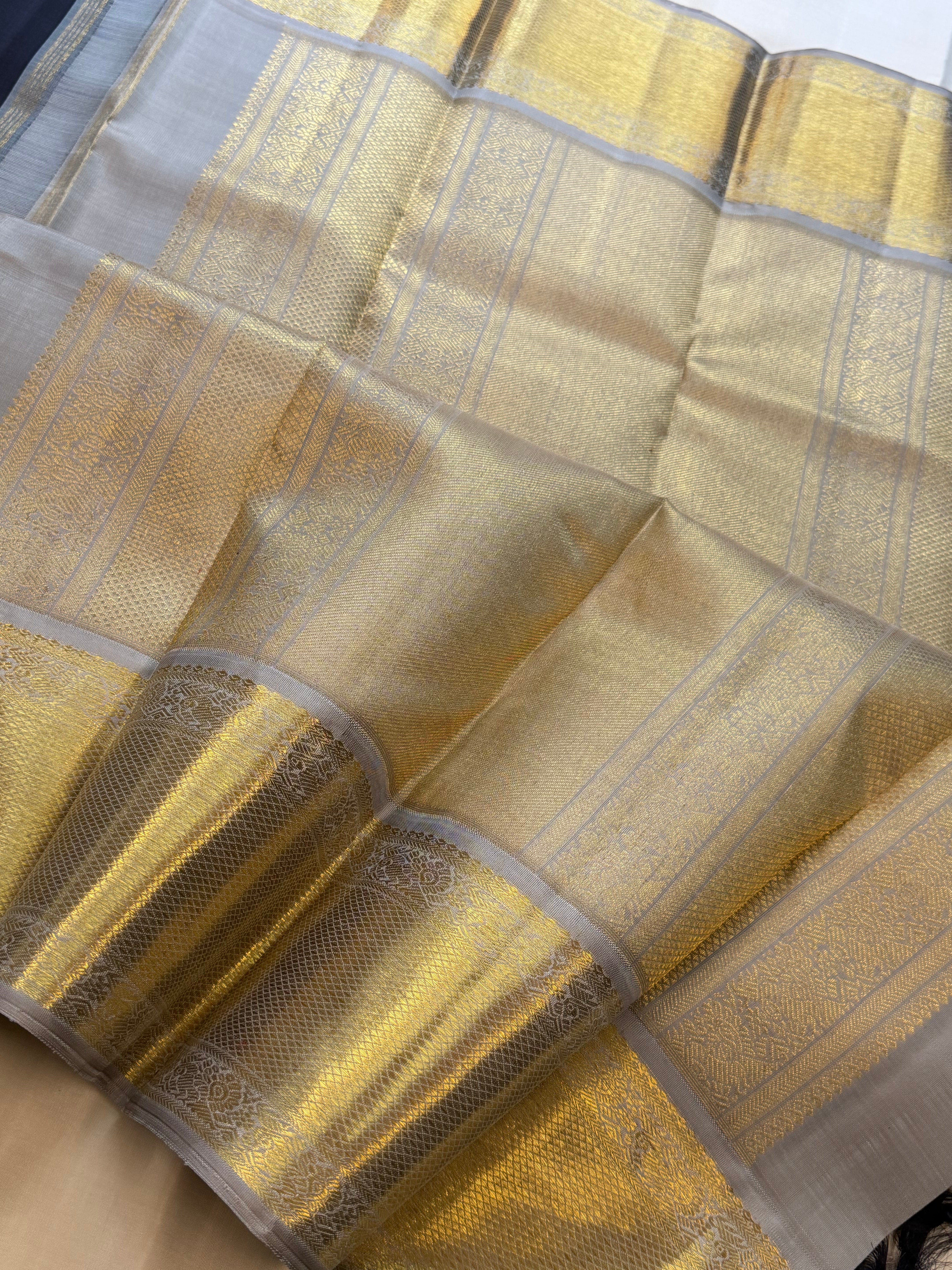 Korvai Varamahalakshmi edit : deep blue Korvai Kanjipuram silk saree