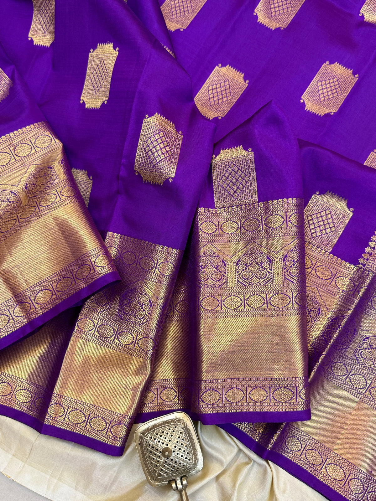 Brinjal with zari butta/Aarani silk saree clsa