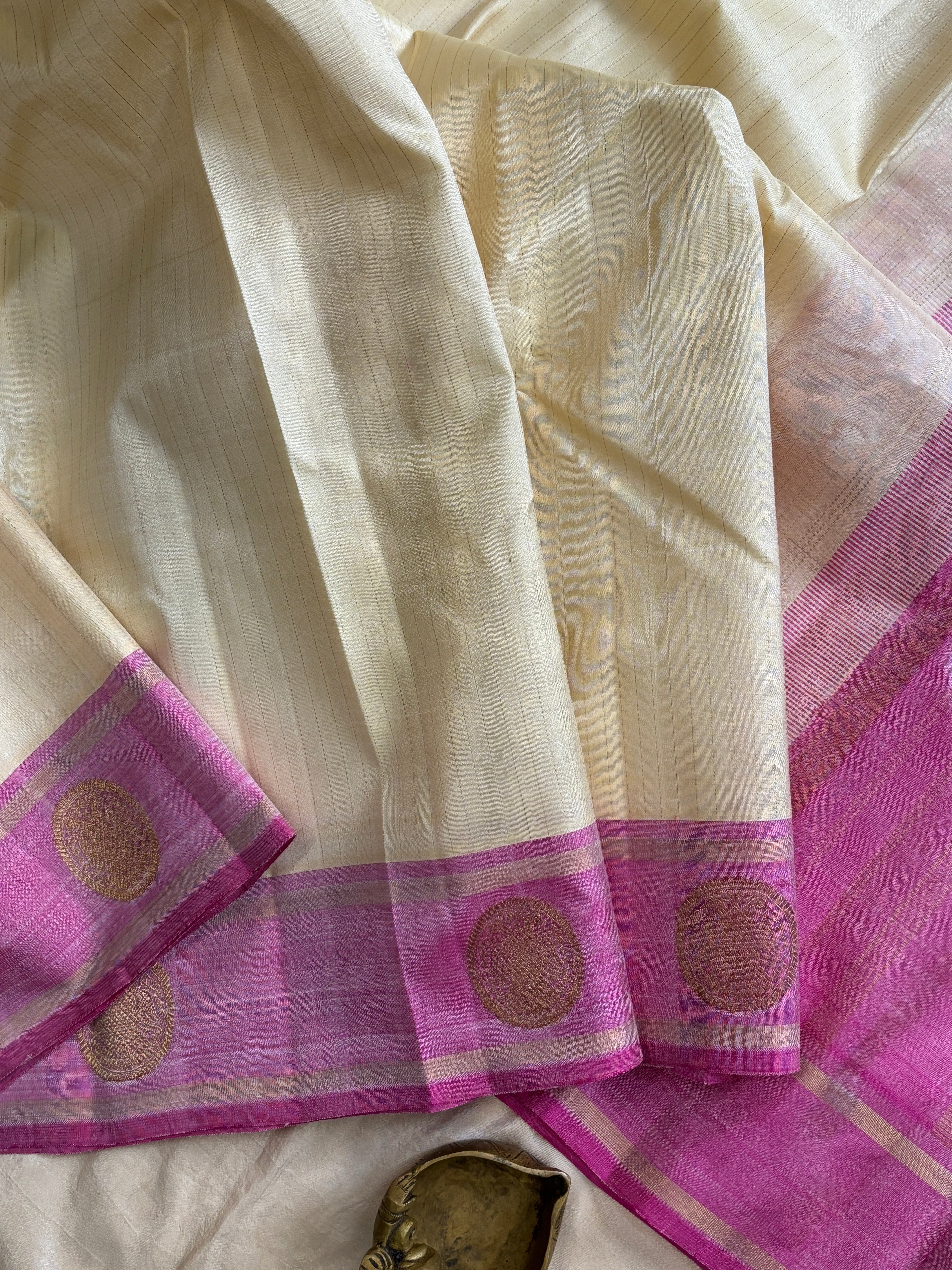 Off white Oosivanam simple kanjipuram silk