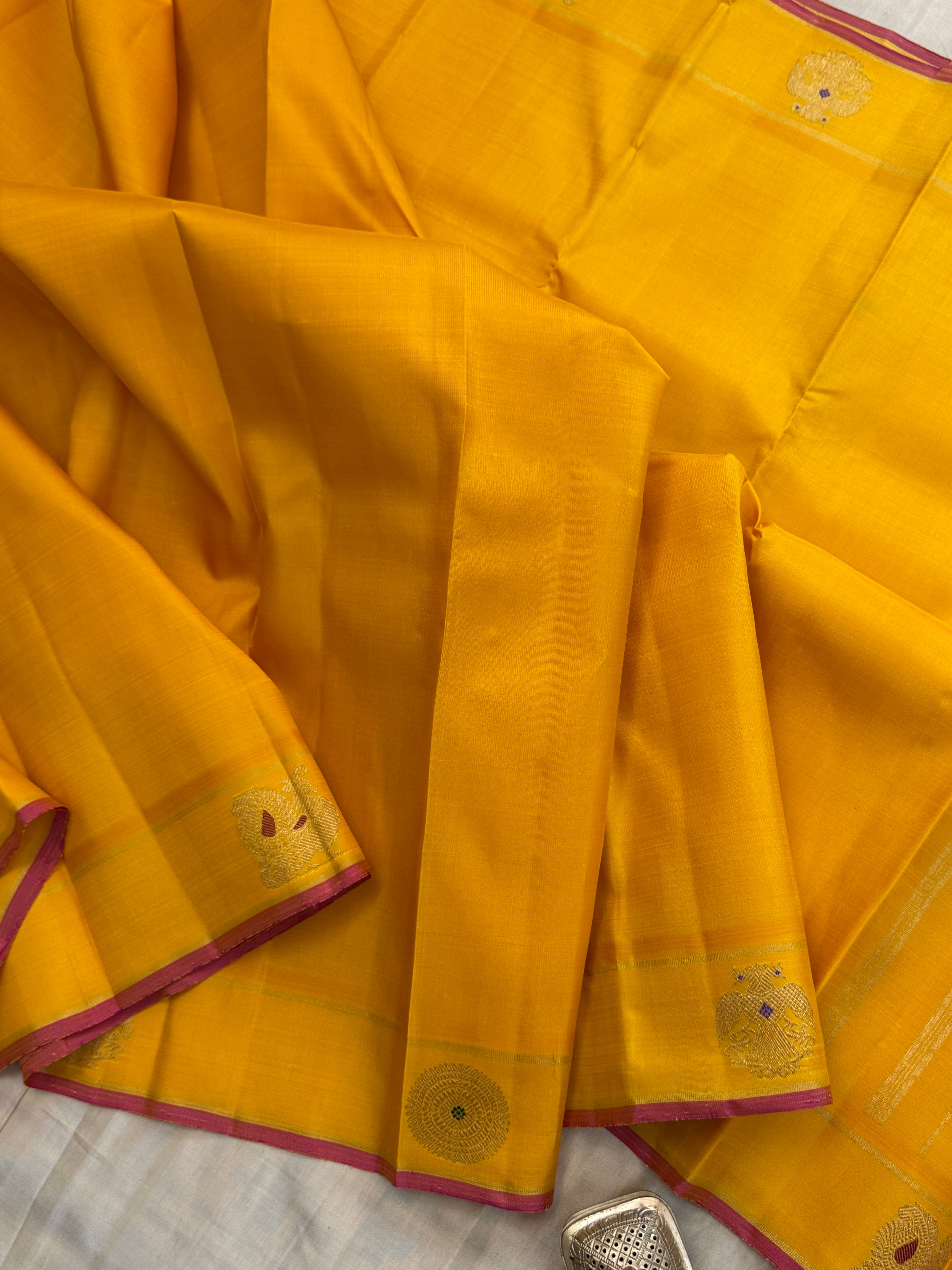 Yellow border Butta / Kanjipuram silk saree clsa 11066