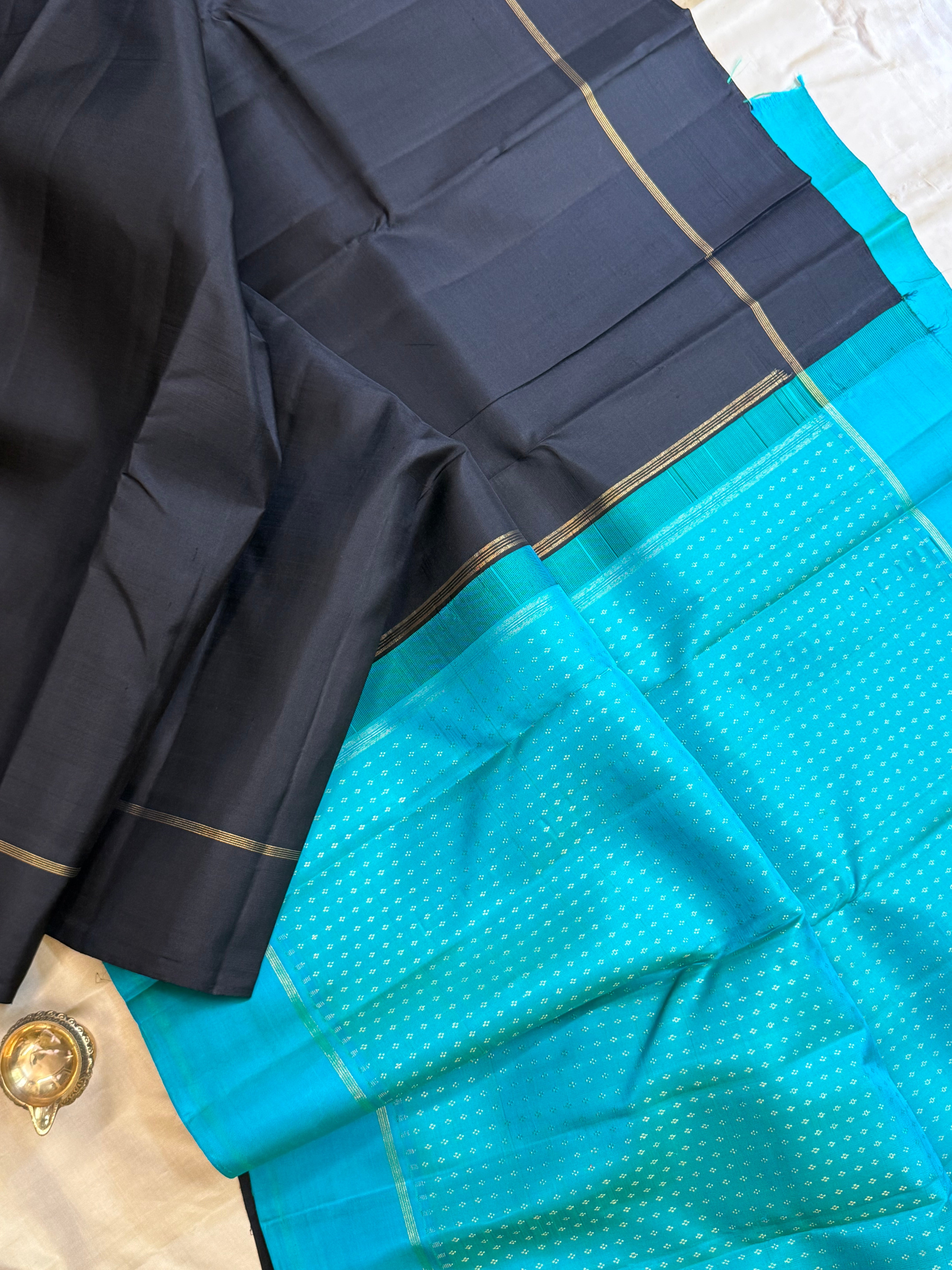 Black and turquoise blue/ kanjipuram silk