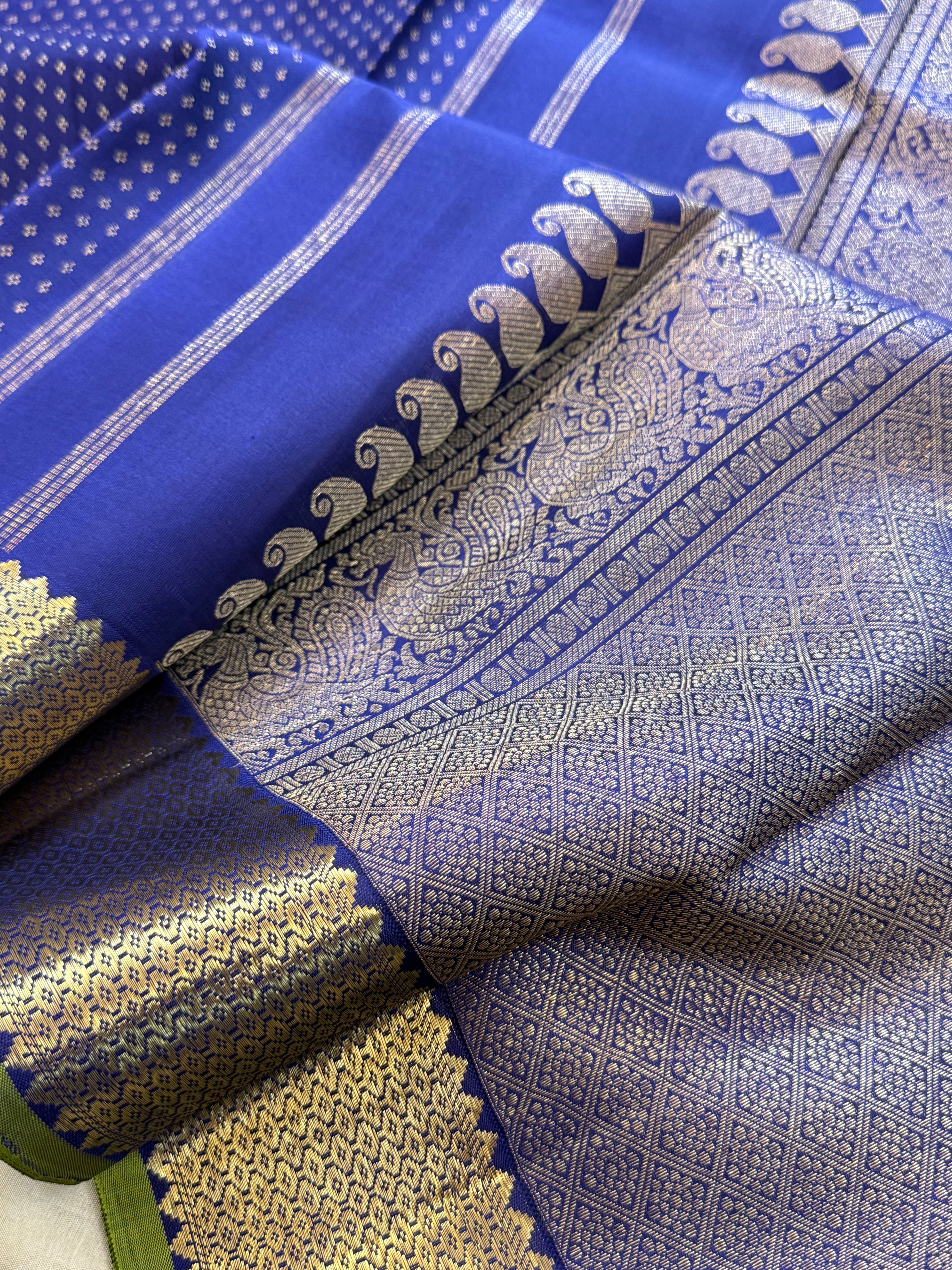 Royal blue thodar butta / Kanjipuram silk CL6152
