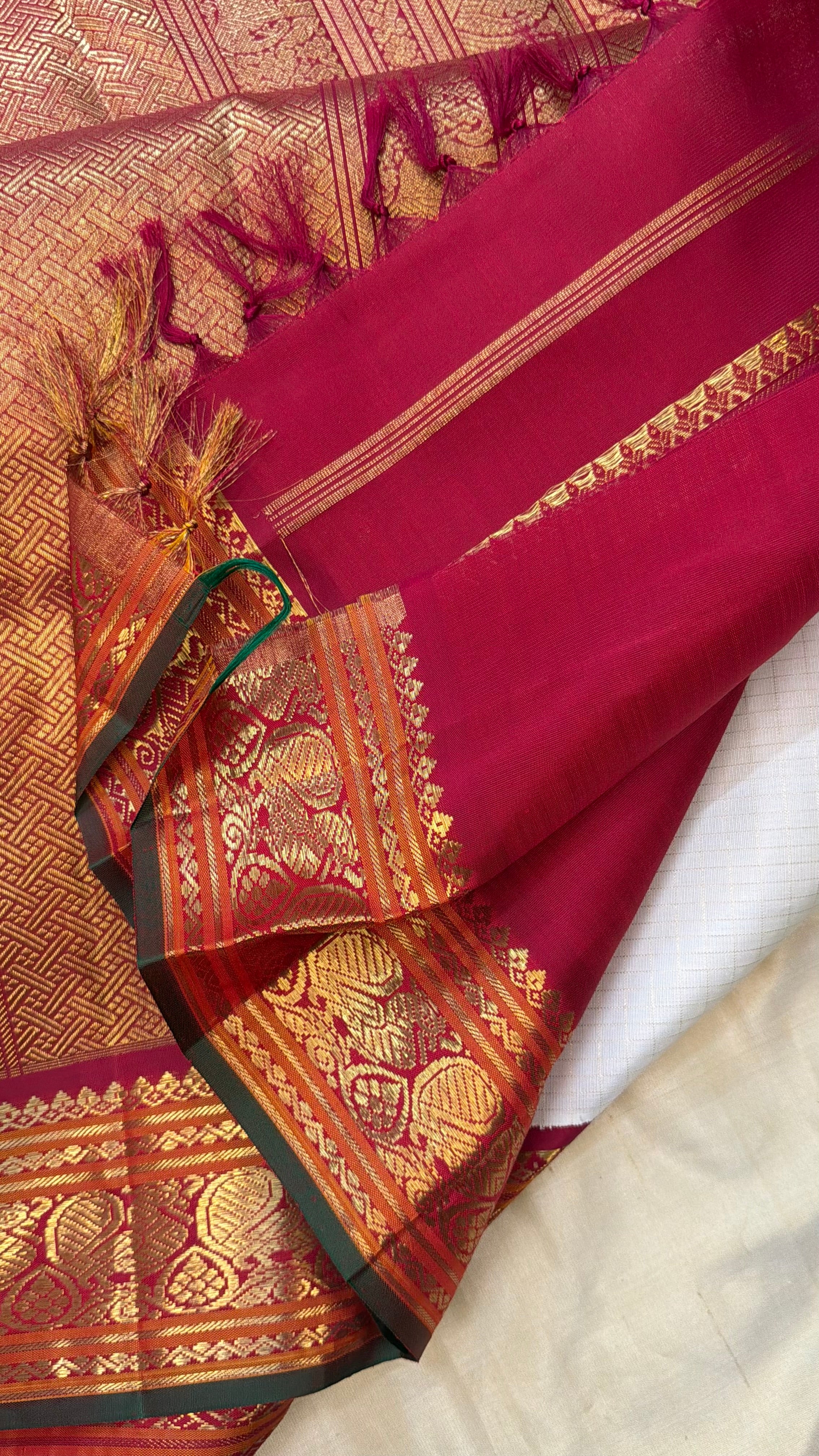 Off white Zari Kattam Korvai / Kanjipuram silk