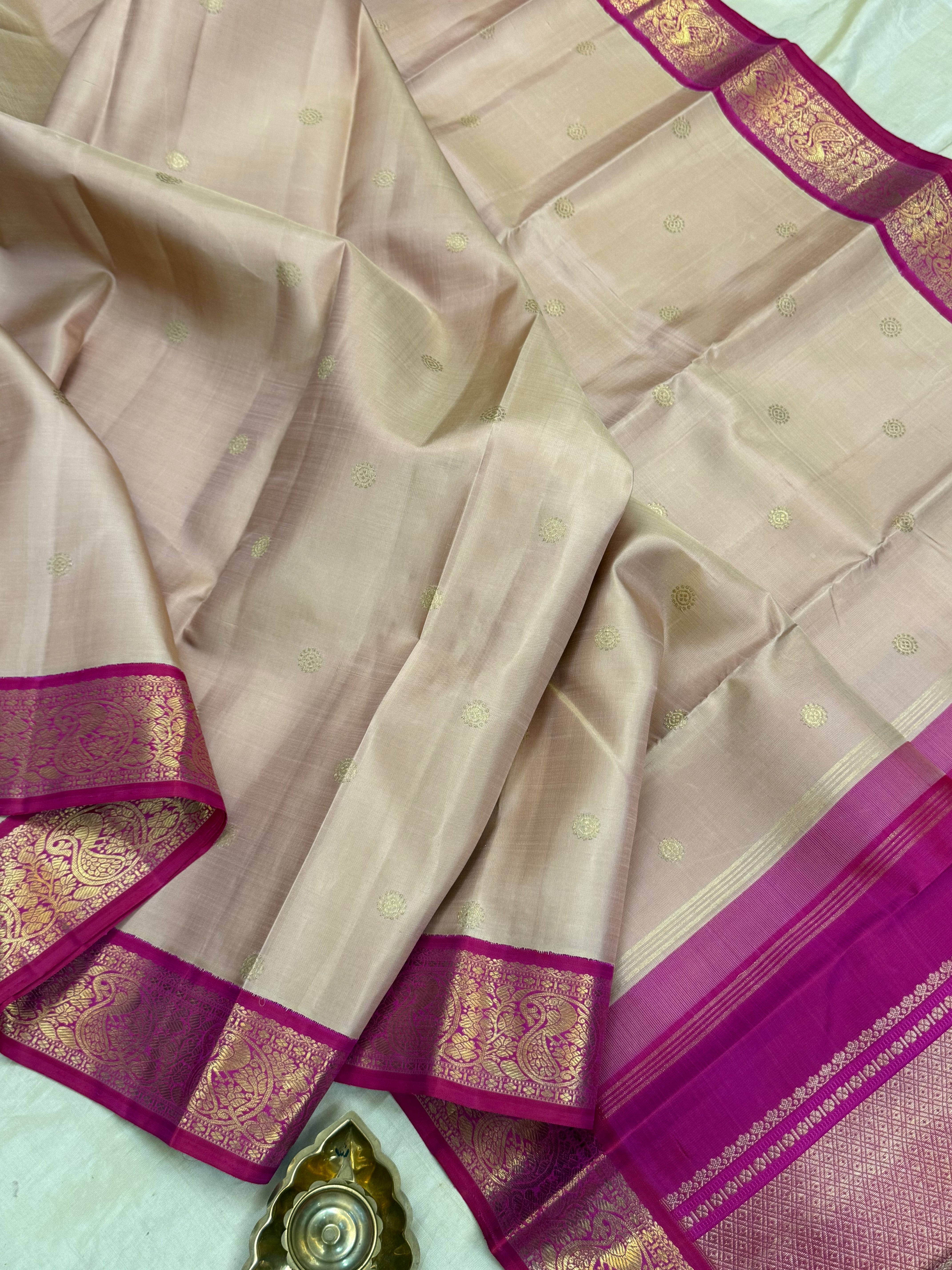 Biscuit  pink Korvai  Kanjipuram silk