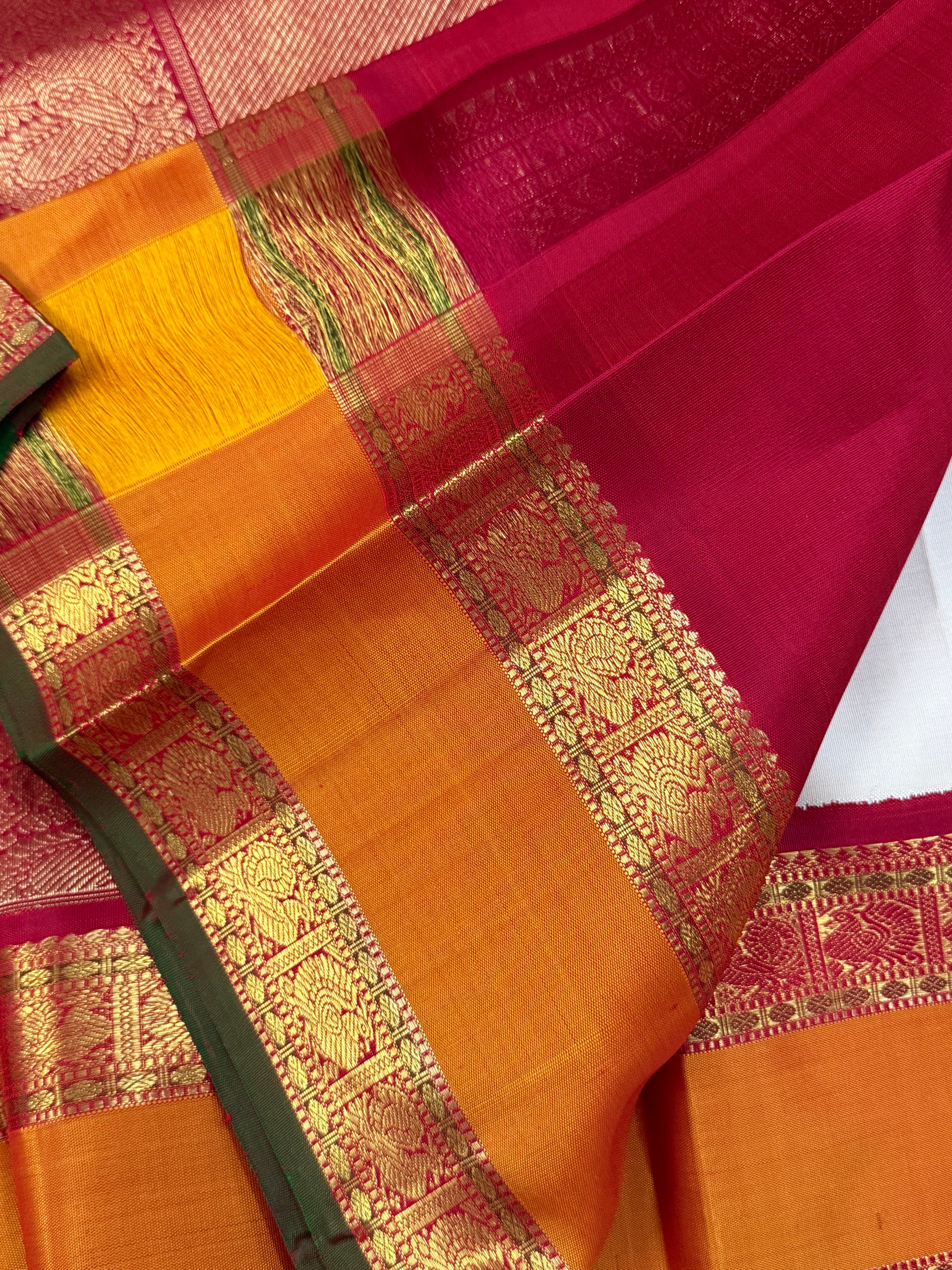 Offwhite and araku rettapet border kai korvai/ Kanjipuram silk