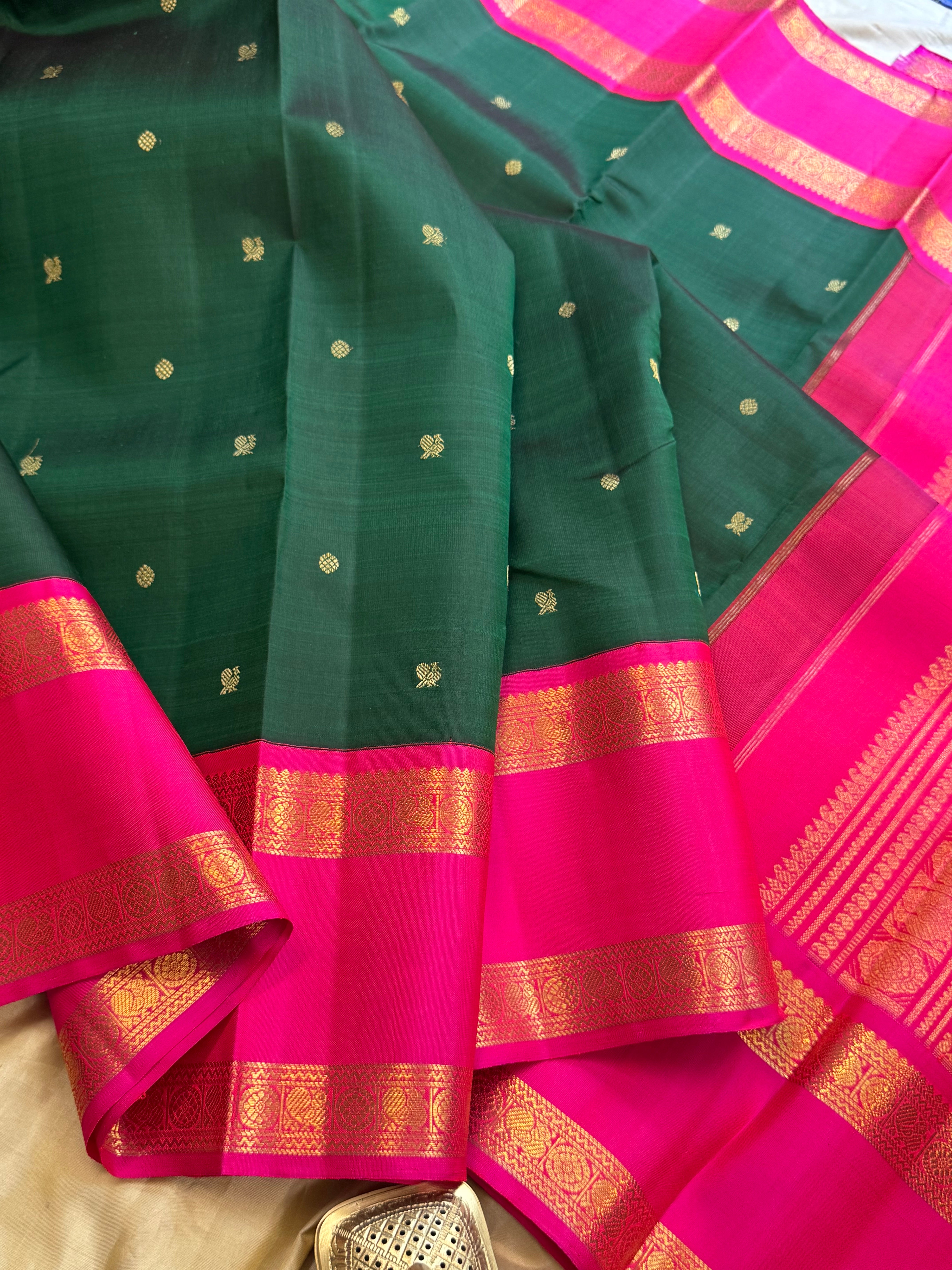 Double tone green korvai : kanjipuram silk