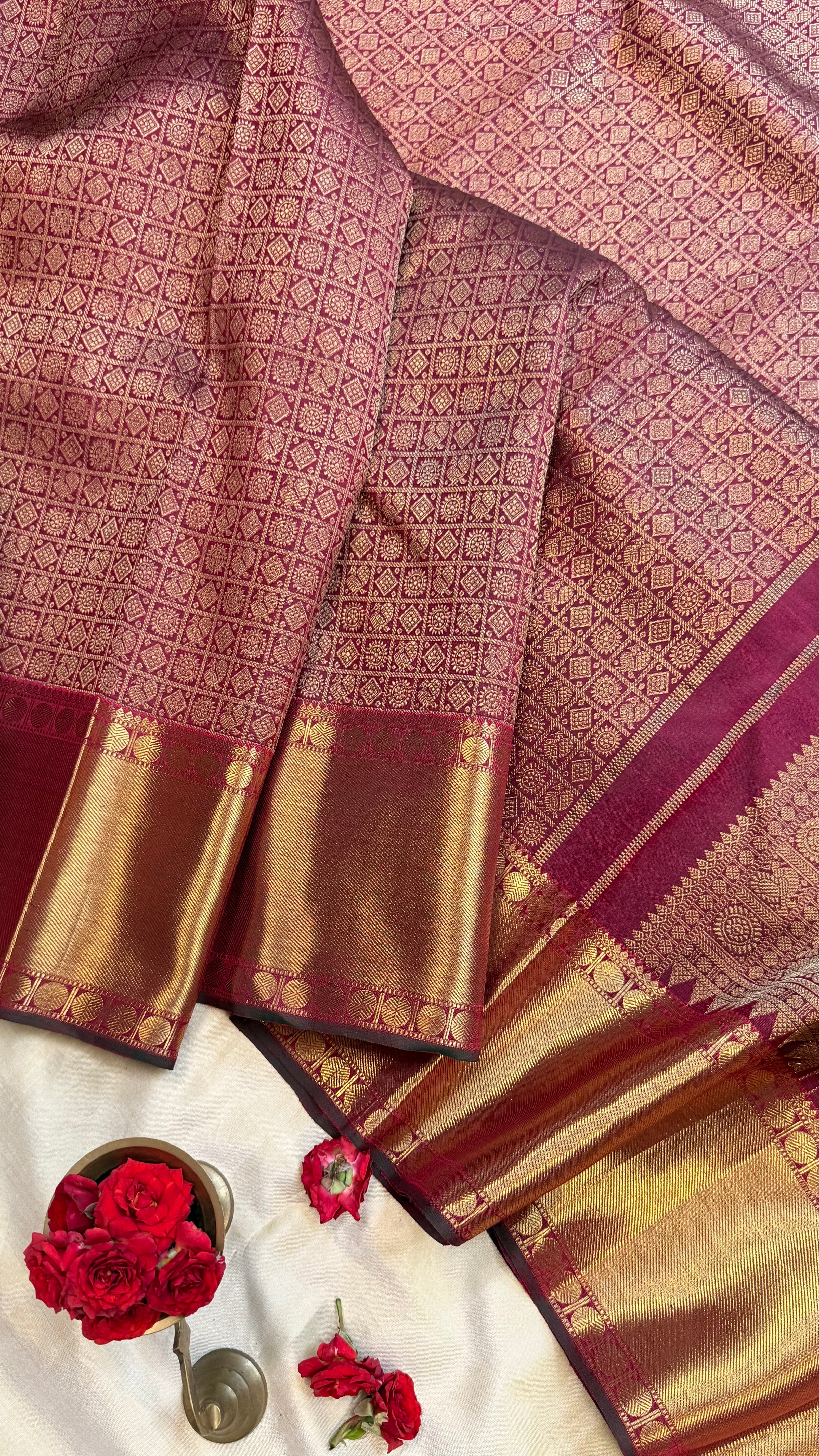 Double tone Paaku 1000 Butta / Kanjipuram Silk