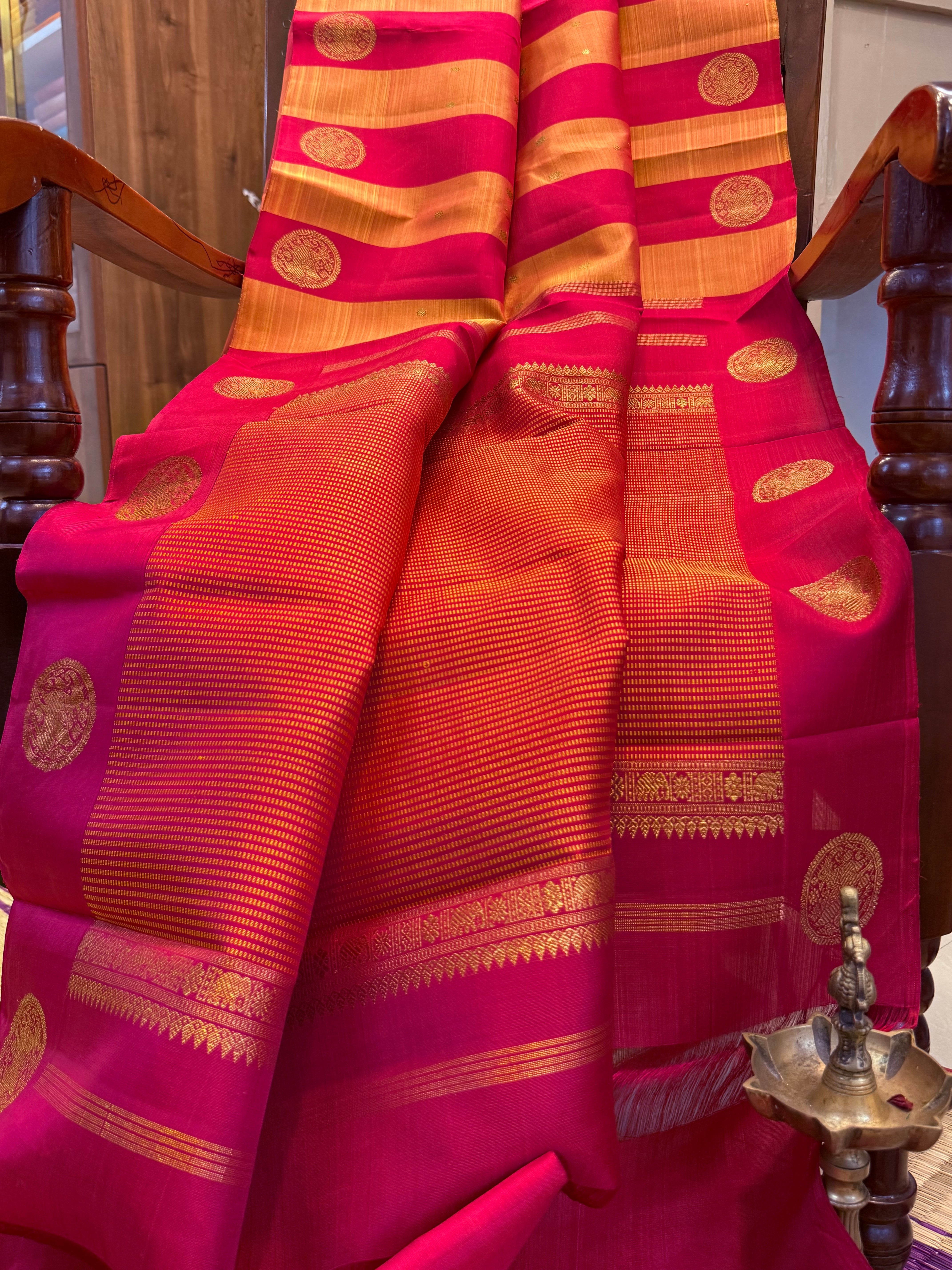 Vintage Red and simha border butta / Kanjipuram silk CL8903
