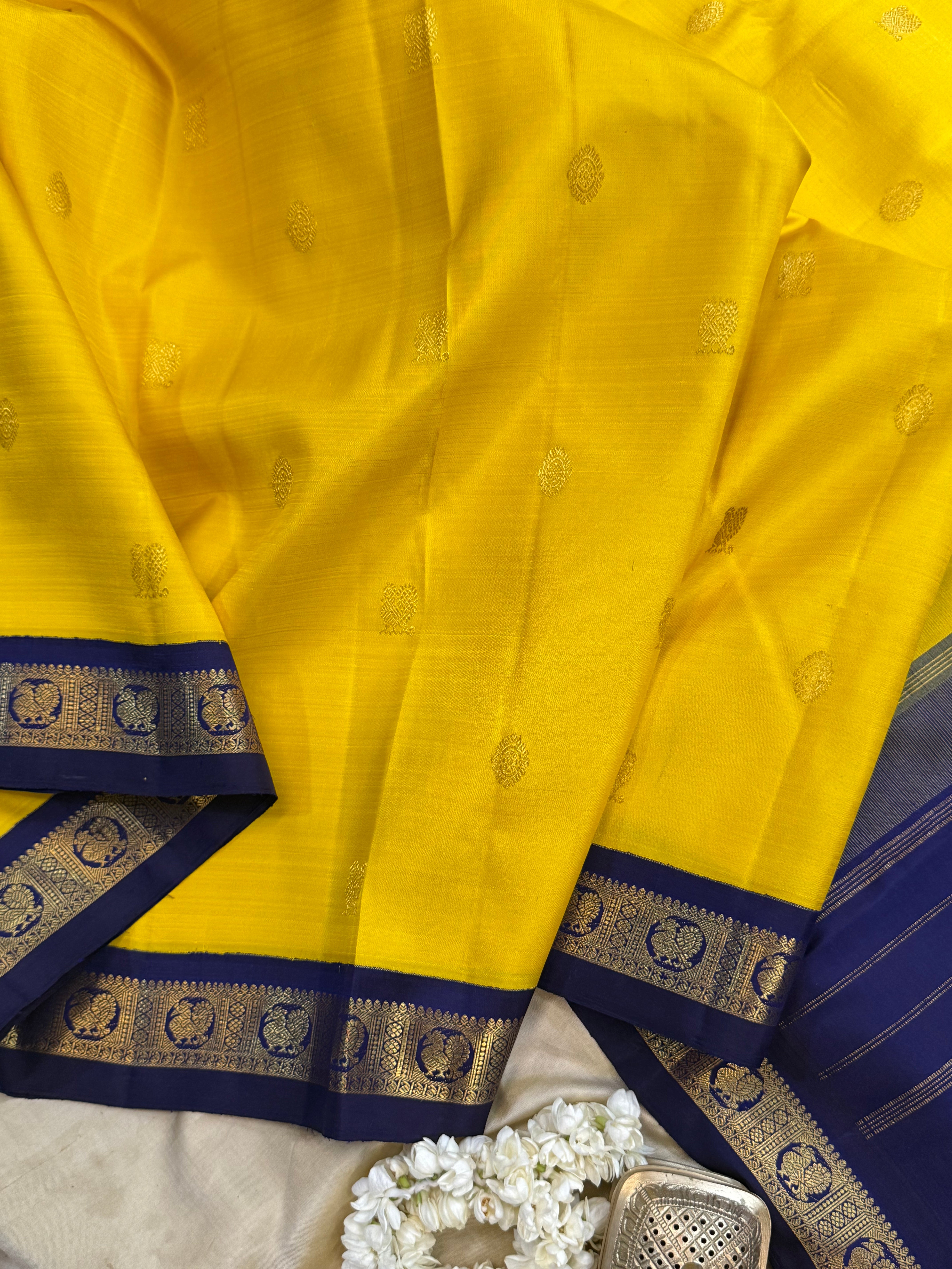 Sampanga yellow and blue small border korvai / Arani Silk CL10107