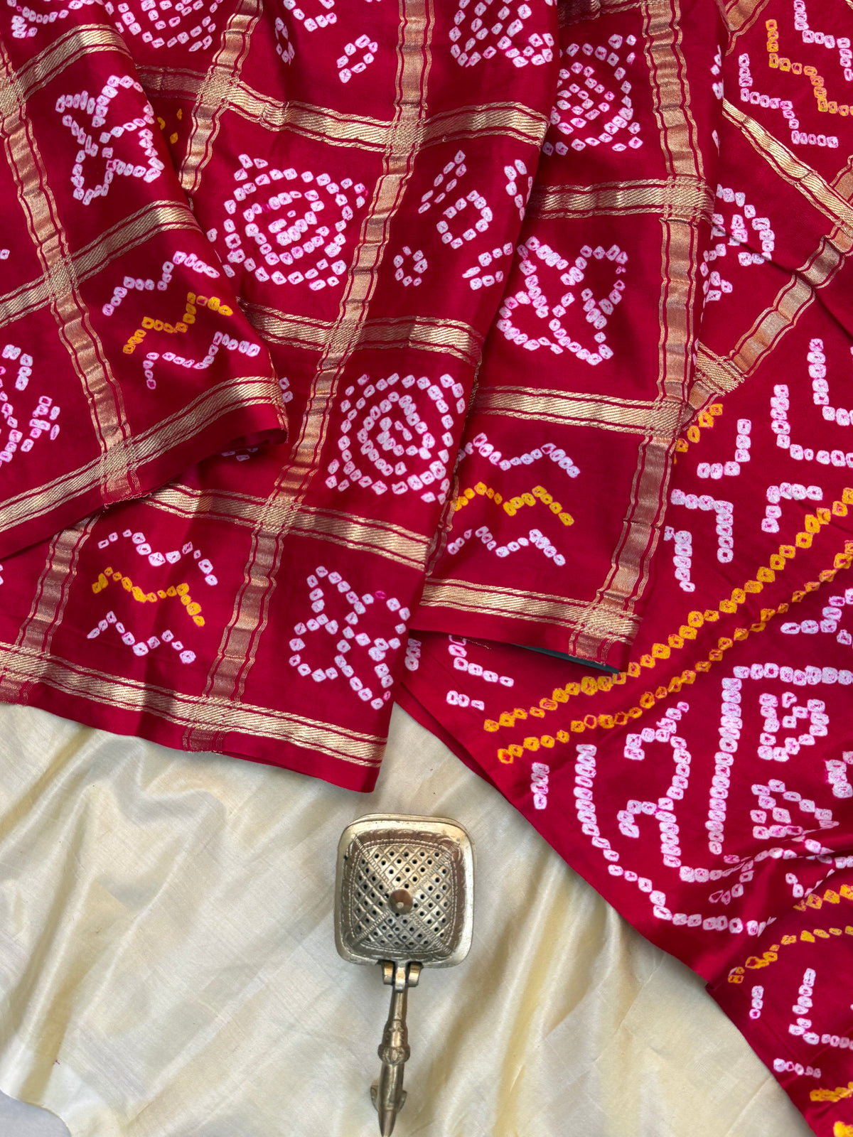Red bandhini and gajji silk saree clsa 11939