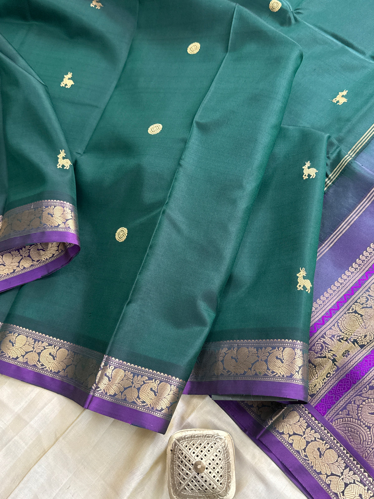 Green unique pallu / Special Edition Silk CLSA10193