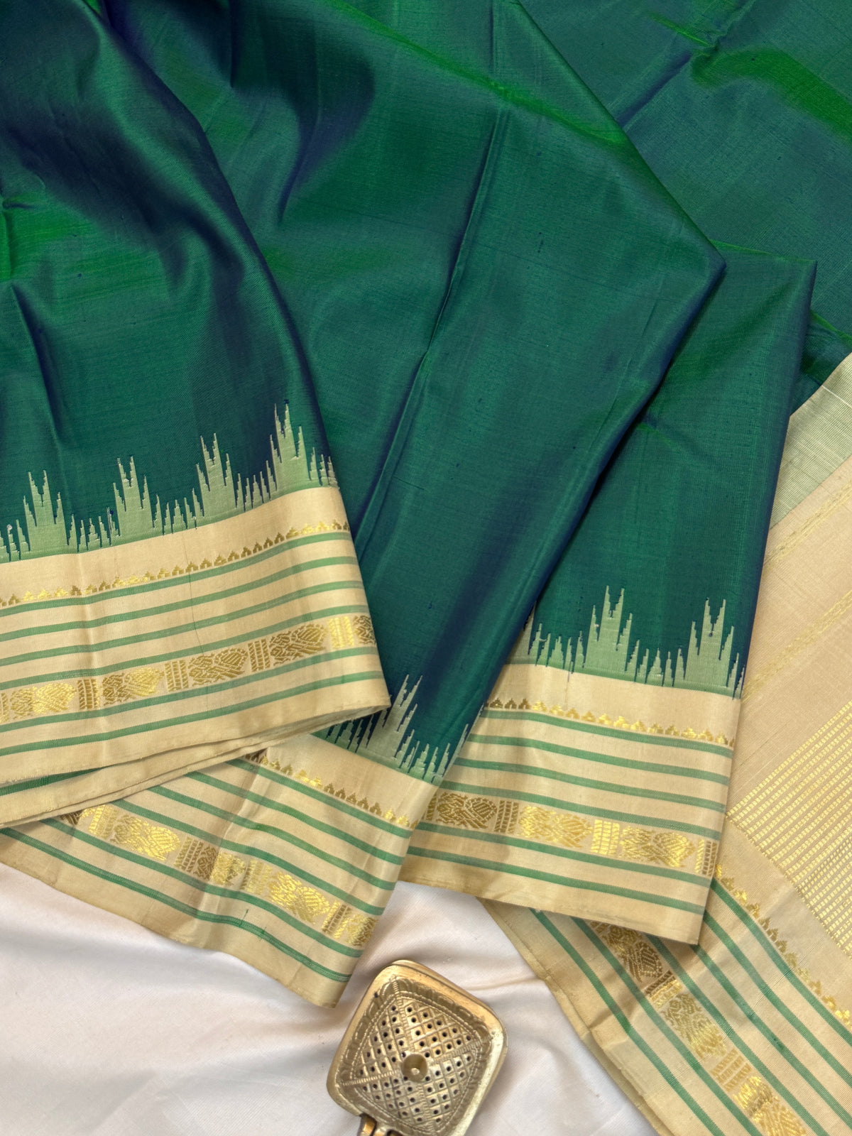 Gadwal silk Mayilkazhuthu temple Korvai clsa 7346