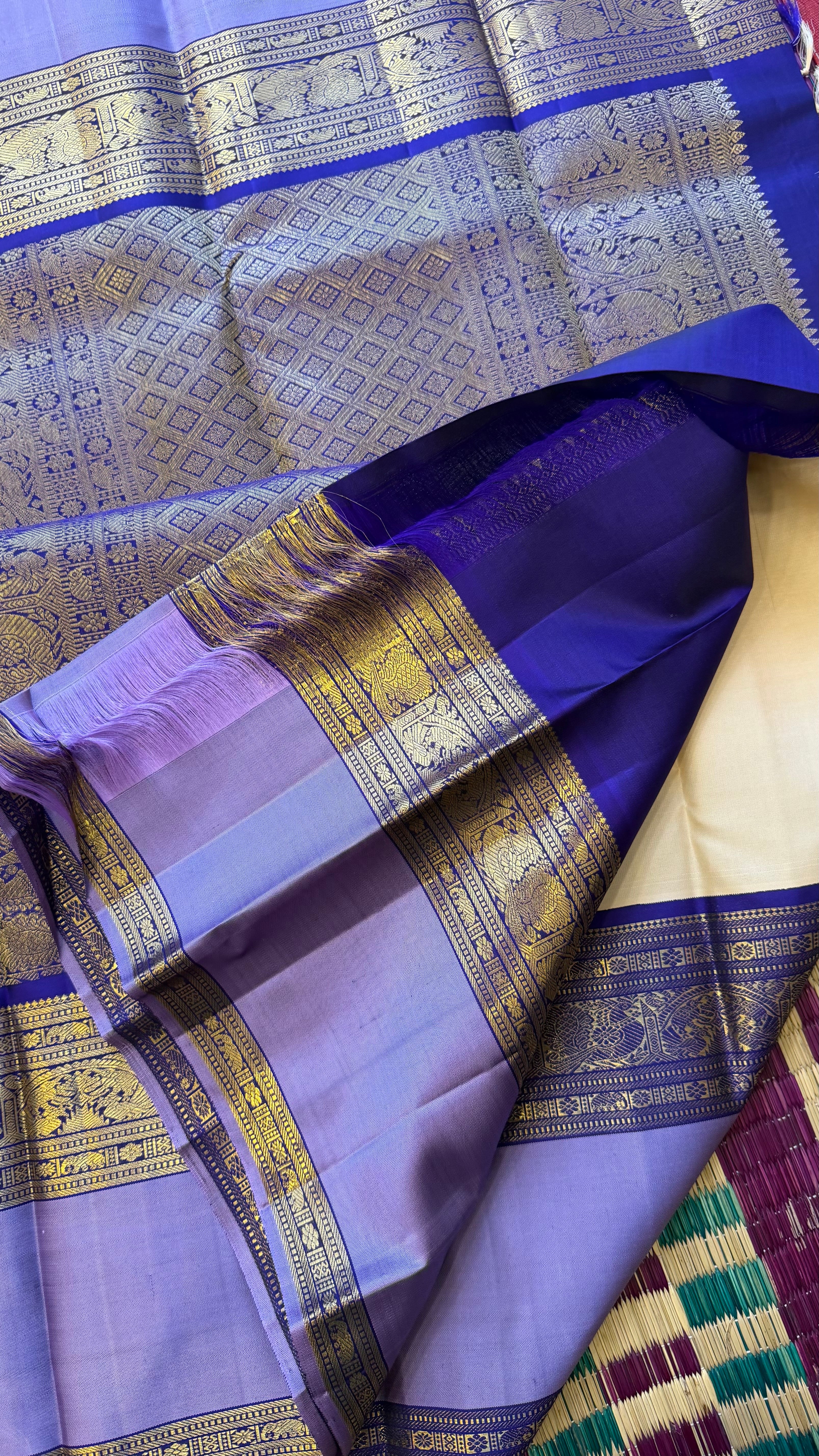 Off white Vintage Kai Korvai / Kanjipuram silk