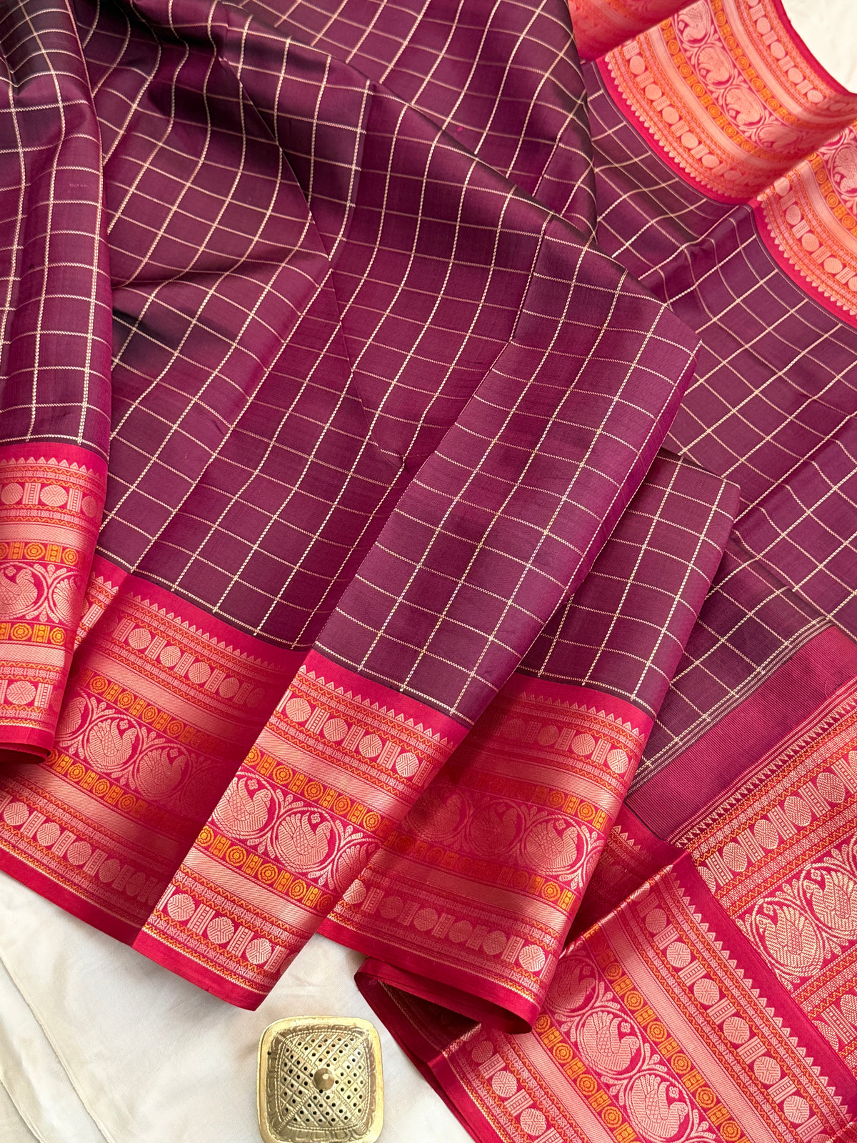 Paaku color shot red unique sorgavasal pallu/ Special edition kanjipuram silk