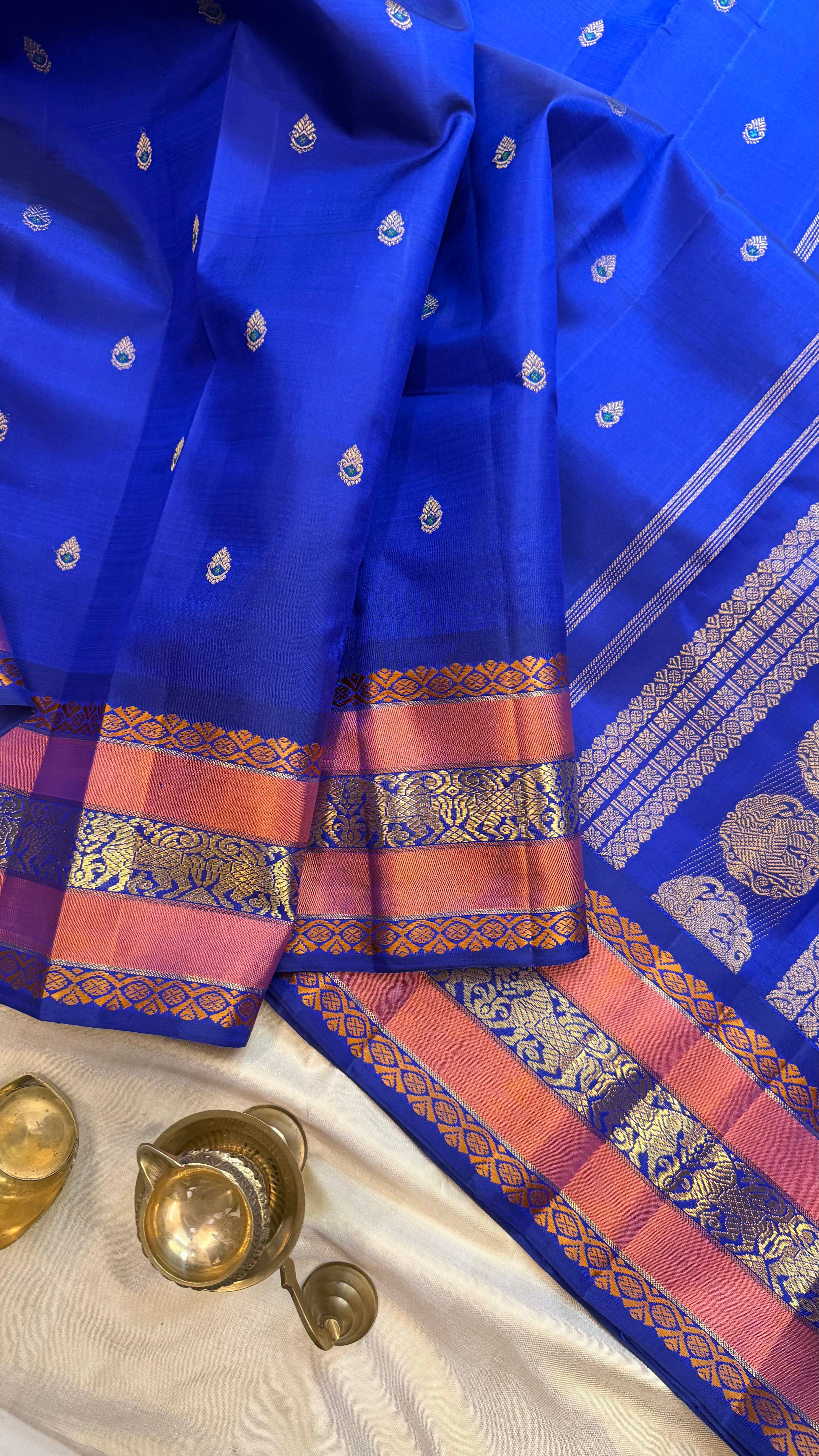 Royal blue horse pet   master weaver / Kanjipuram silk