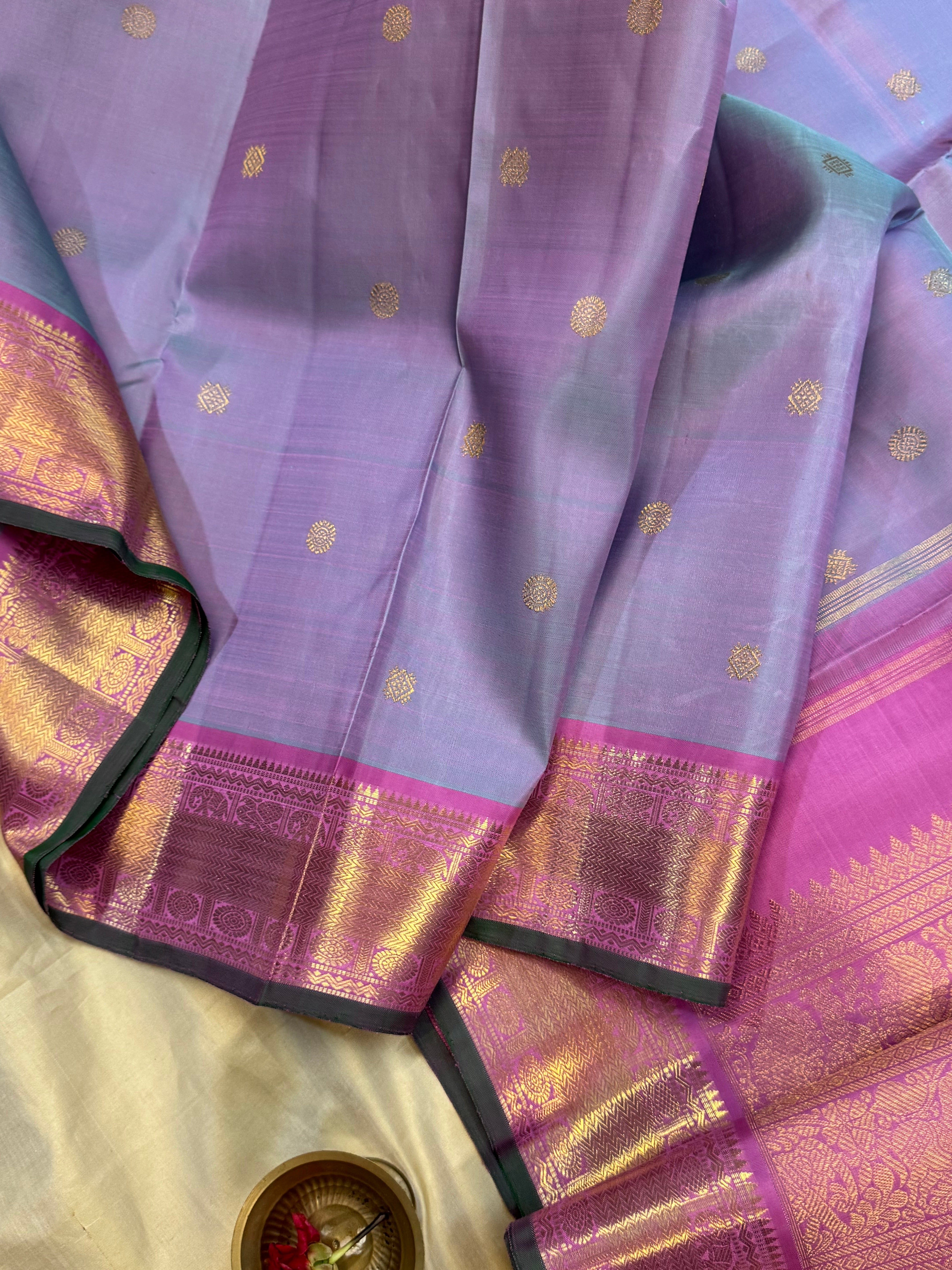 Swapnam :   Lavender pink small border / kanjipuram silk
