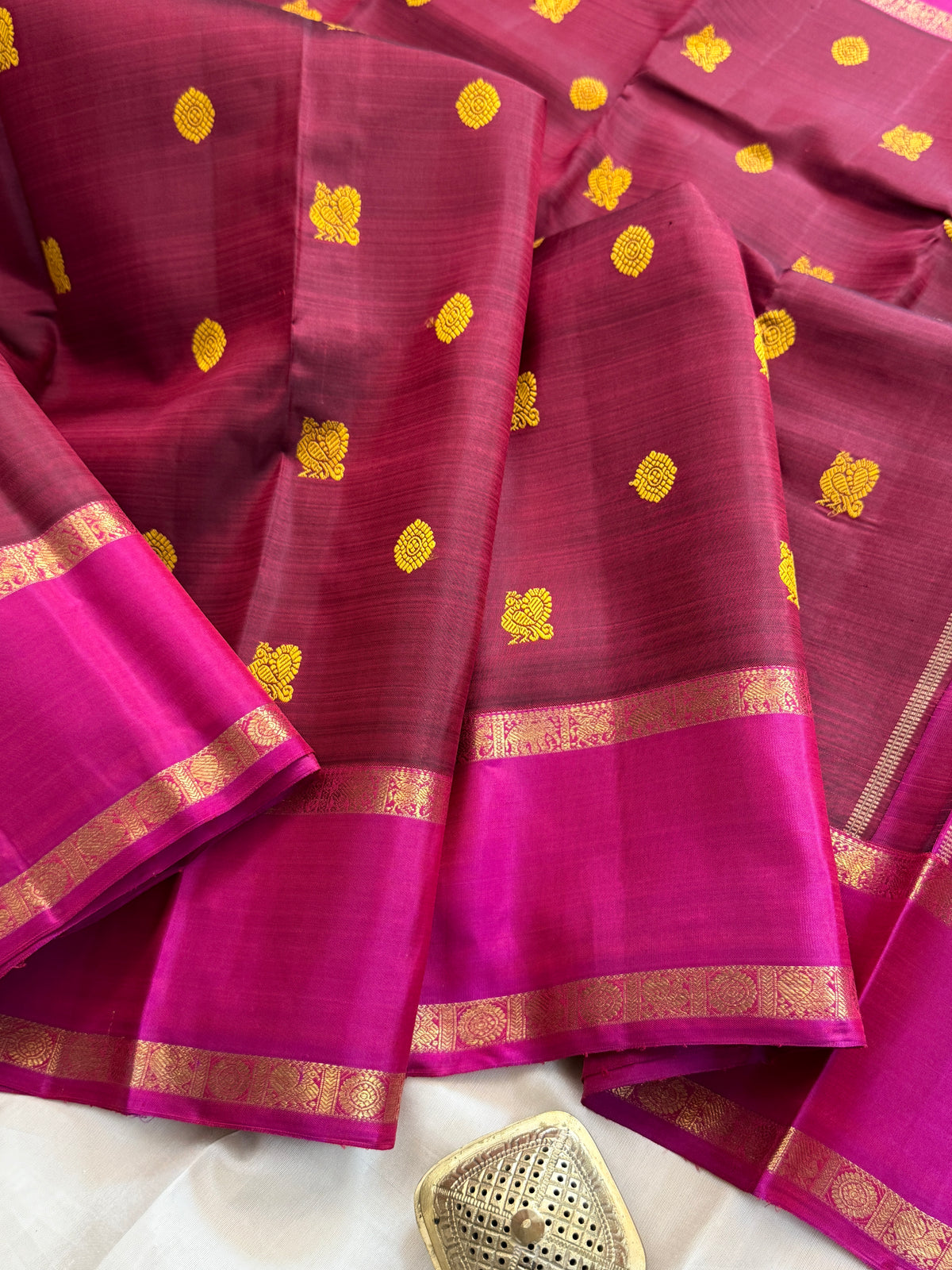 Maroon rettapet zari and body thread butta clsa 5569