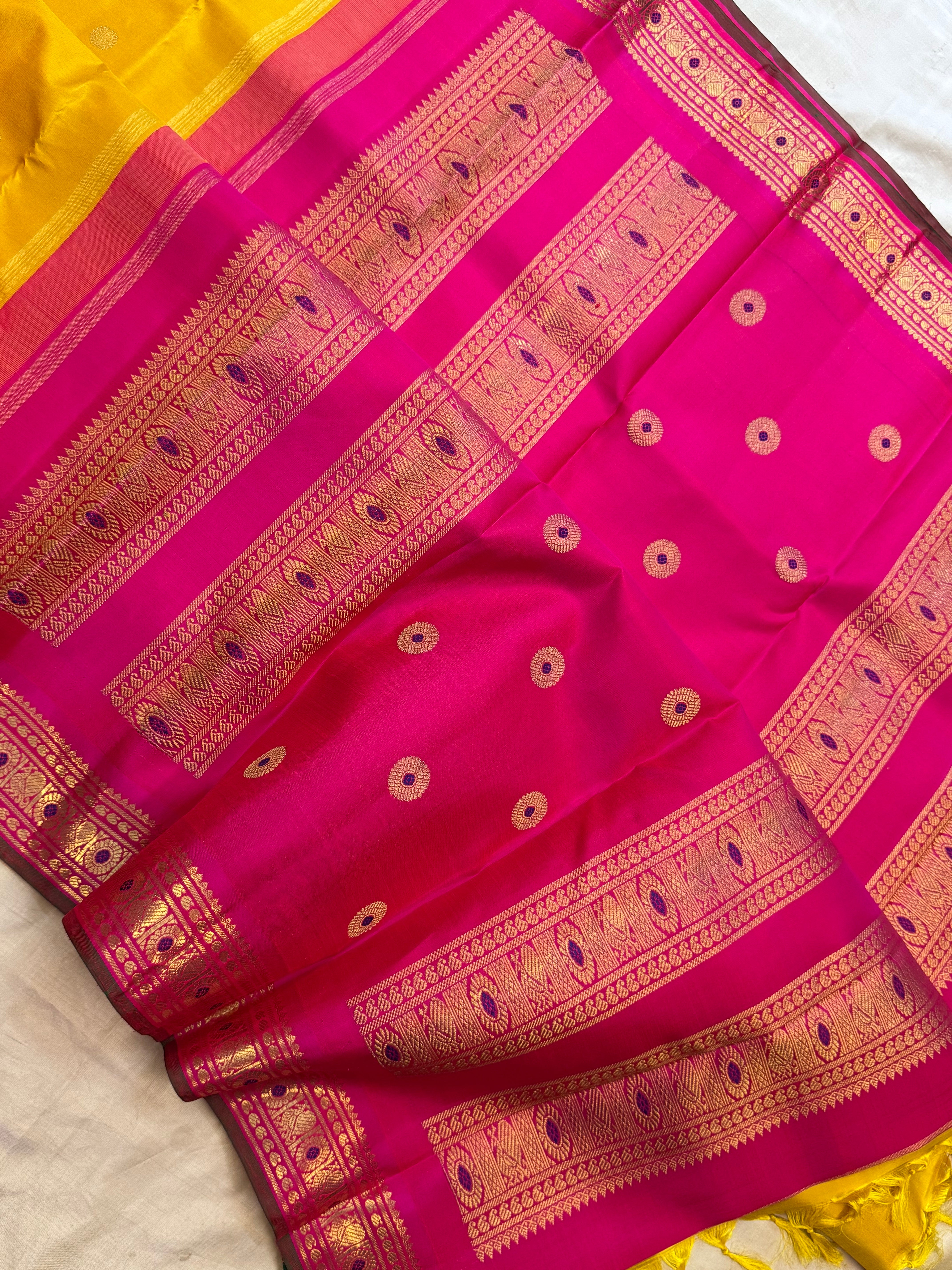 Sampangi yellow korvai / kanjipuram silk