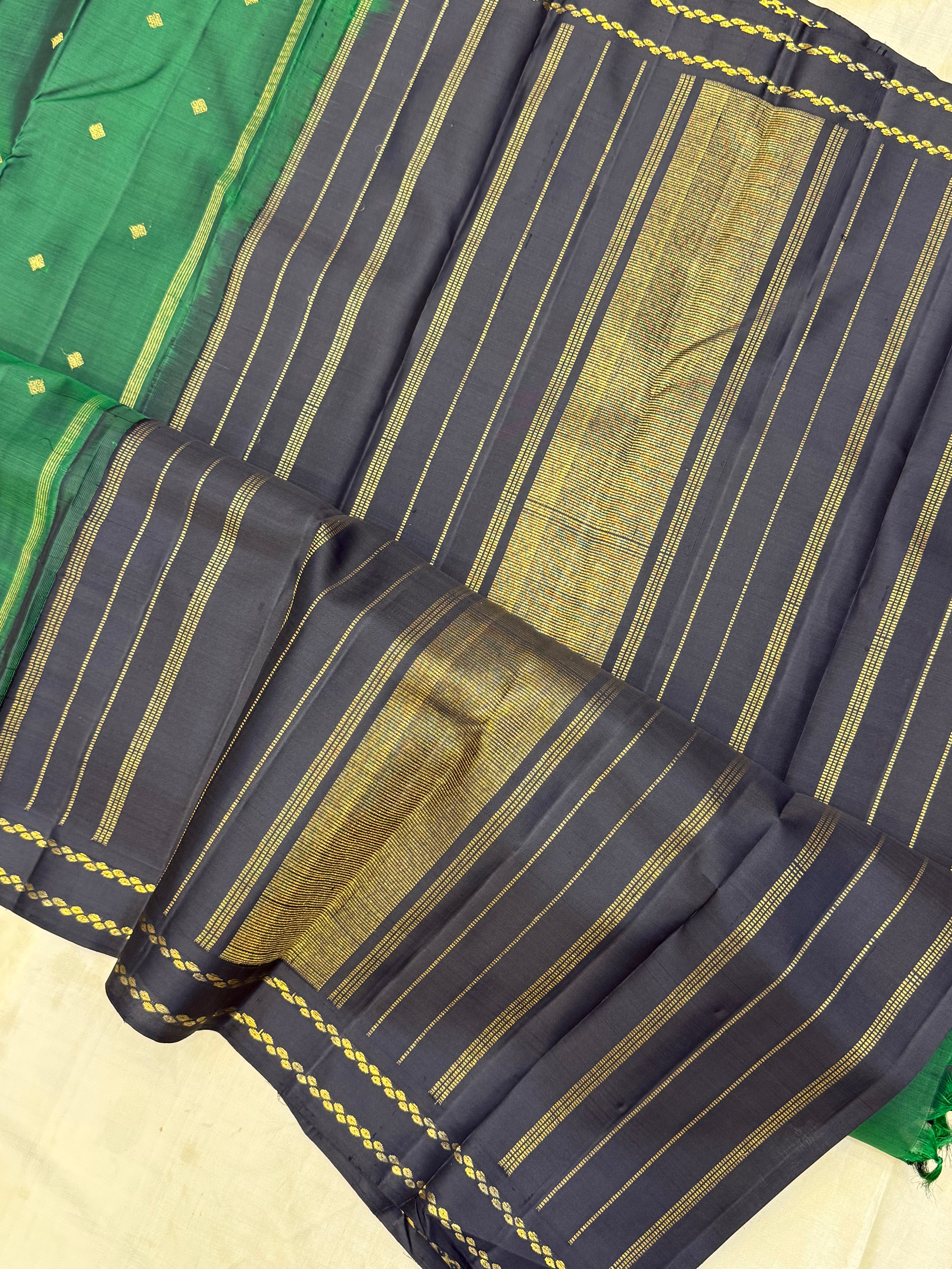 Forest green with black border/ kanjipuram silk saree CLSA