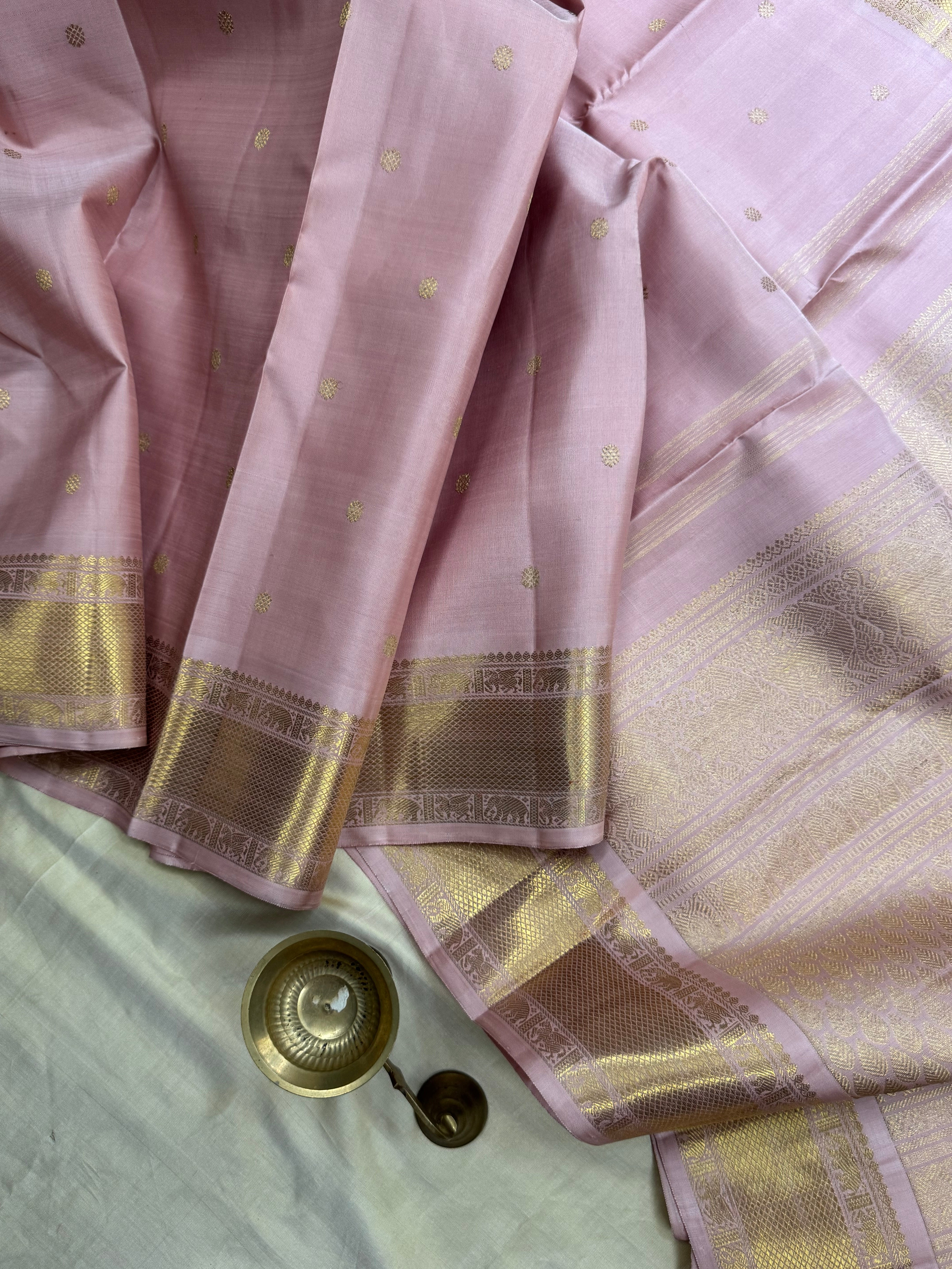 Baby pink Butta / kanjipuram silk