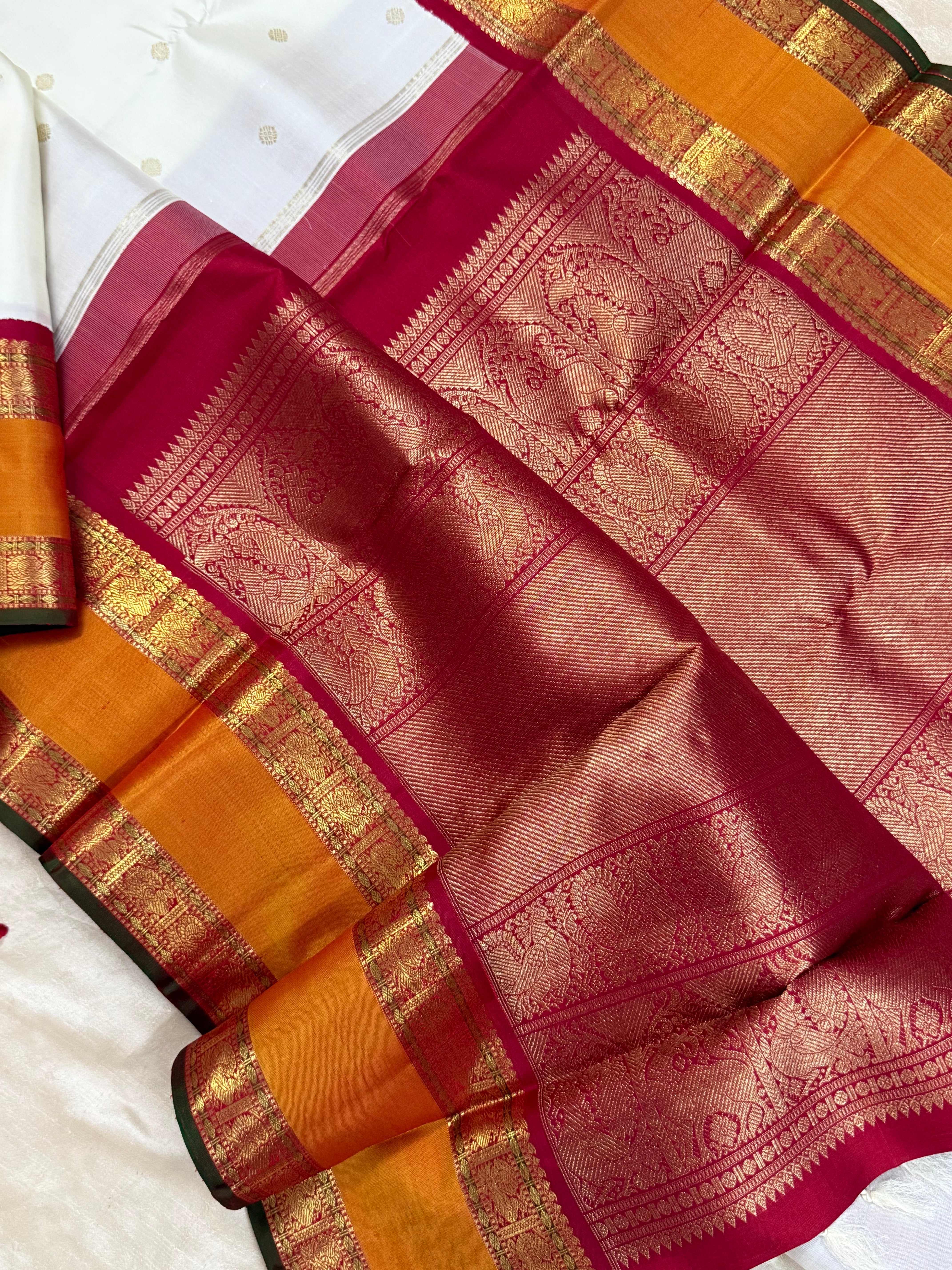 Offwhite and araku rettapet border kai korvai/ Kanjipuram silk