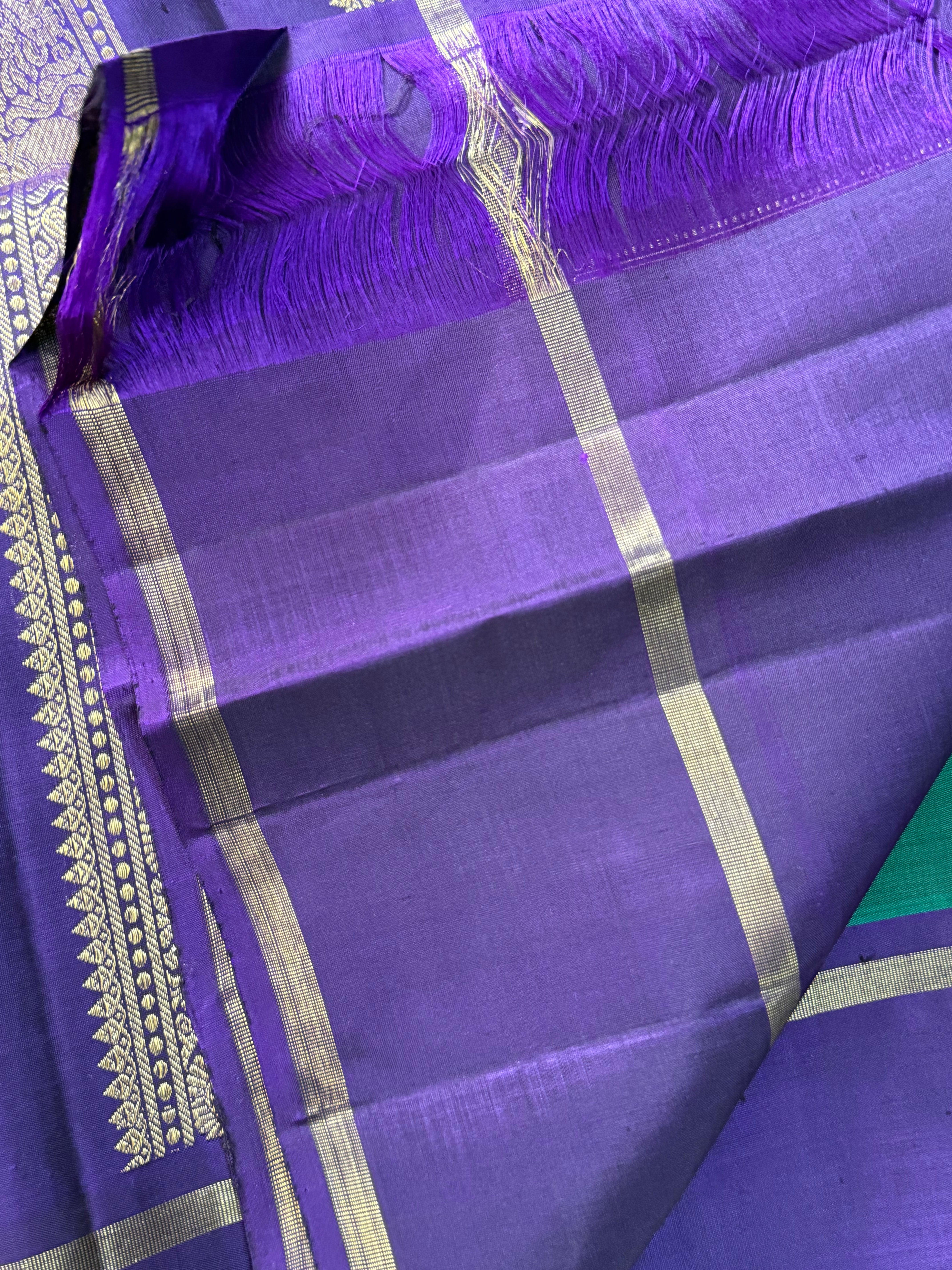 Green and purple border kolam butta / Kanjipuram silk
