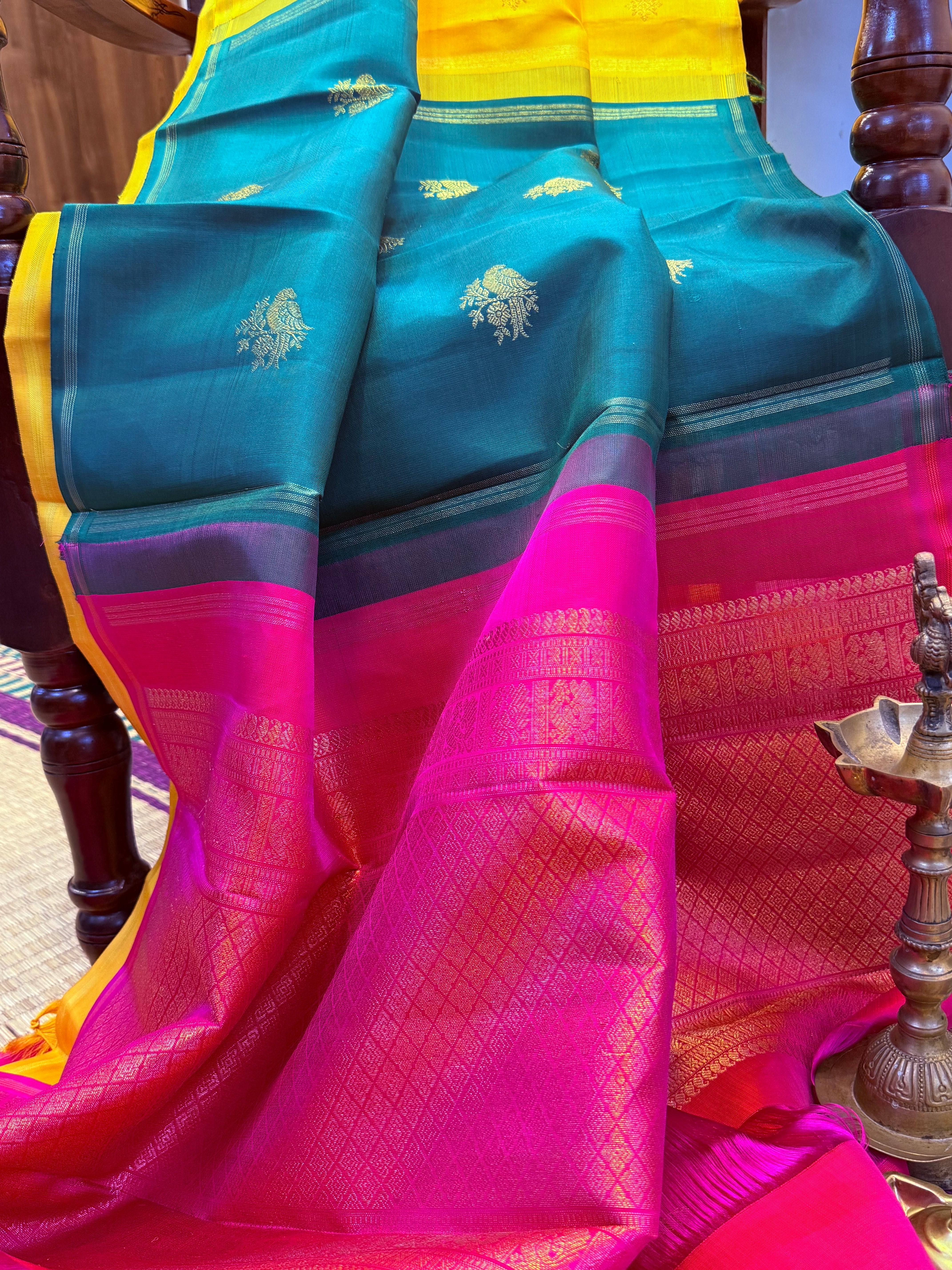 Yellow double color pallu borderless/ Kanjipuram silk CL9976