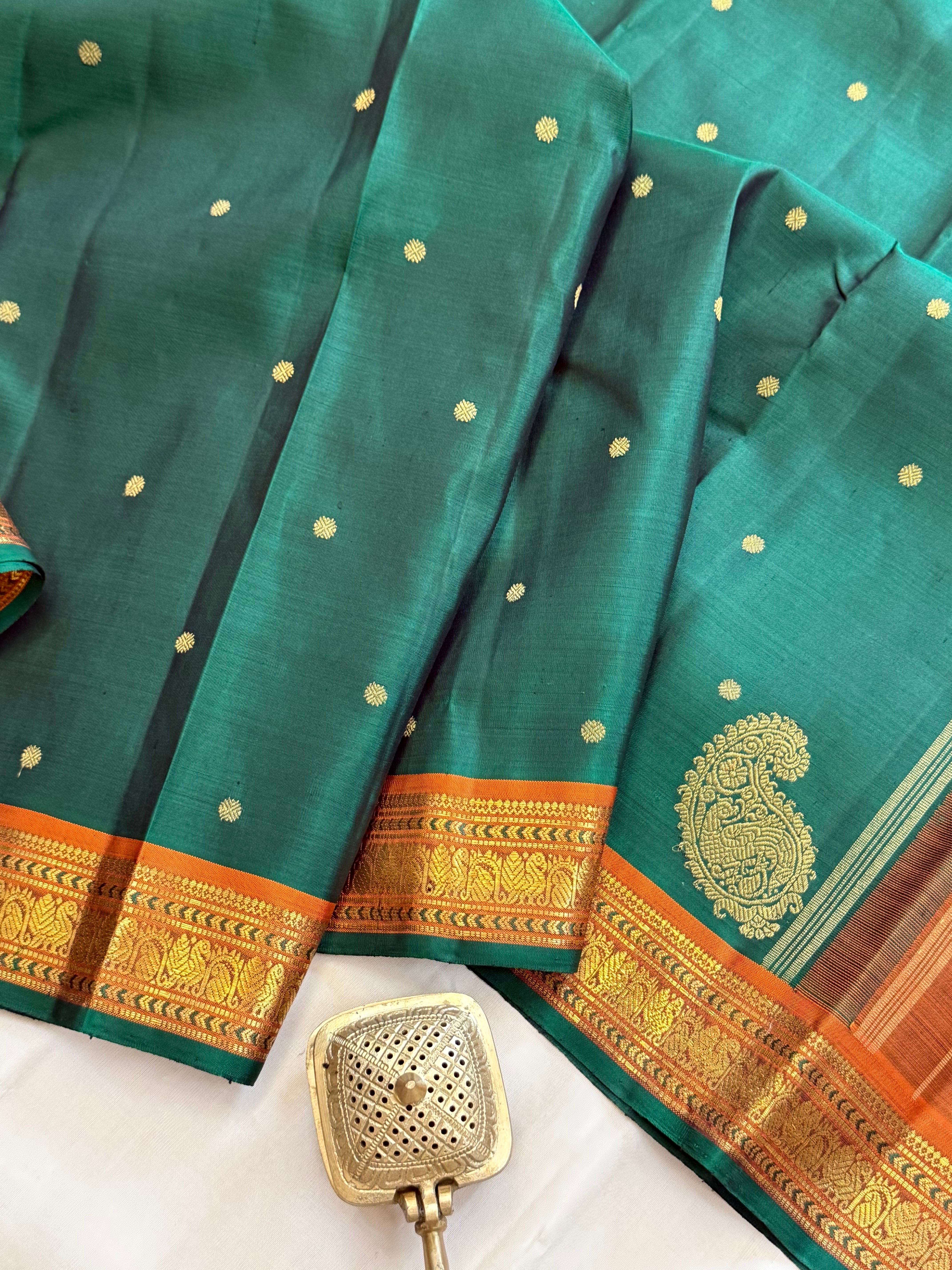 Green Benars style corner palla Pure Kanjipuram silk CLSA11003