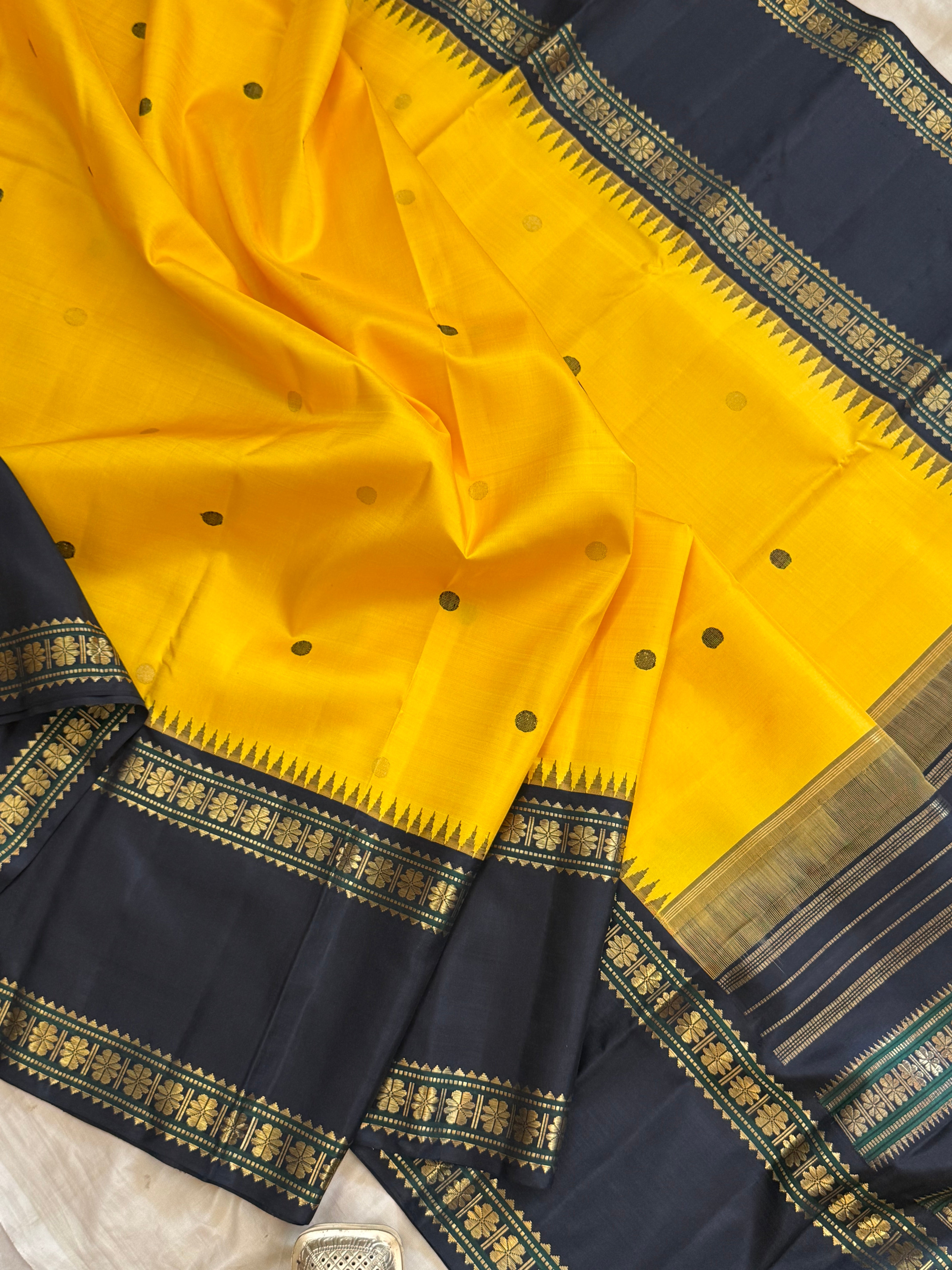 Yellow thread Butta / back retta pet temple Korvai/ kanjipuram silk/ CLSA10156
