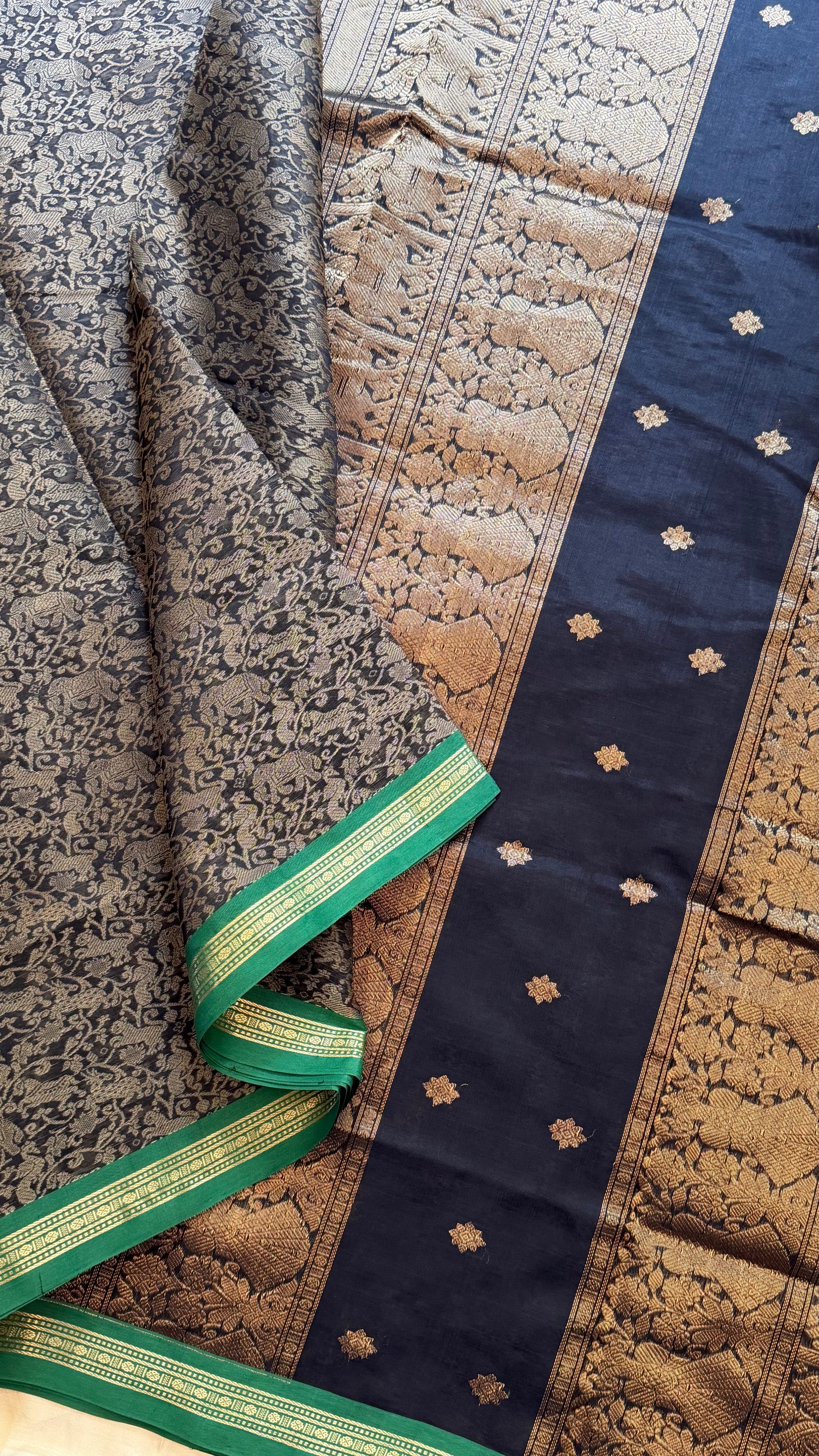 Black vanasingaram small pet silk cotton.