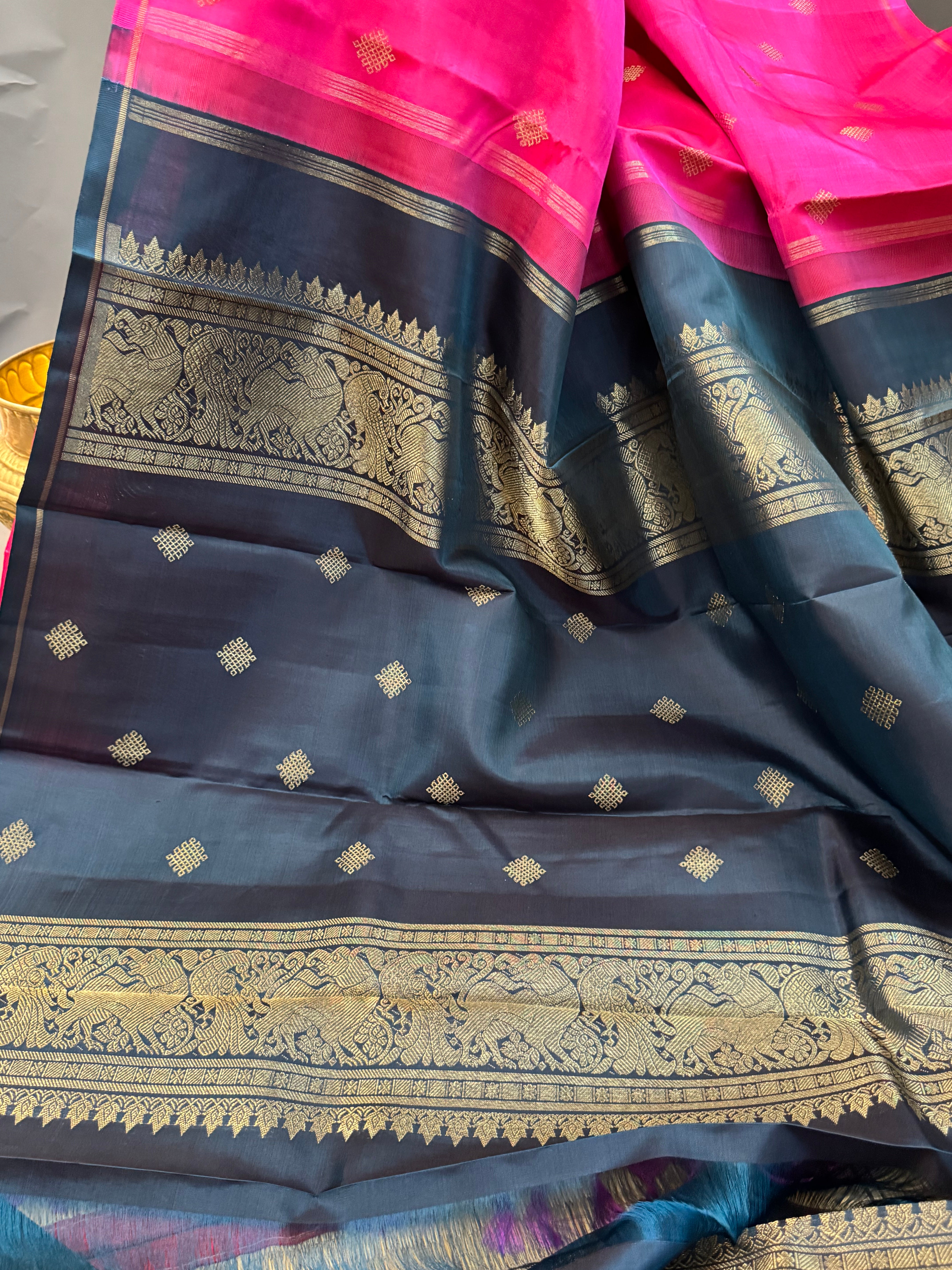 Lotus pink Kolam Butta  Borderless kanjipuram silk saree