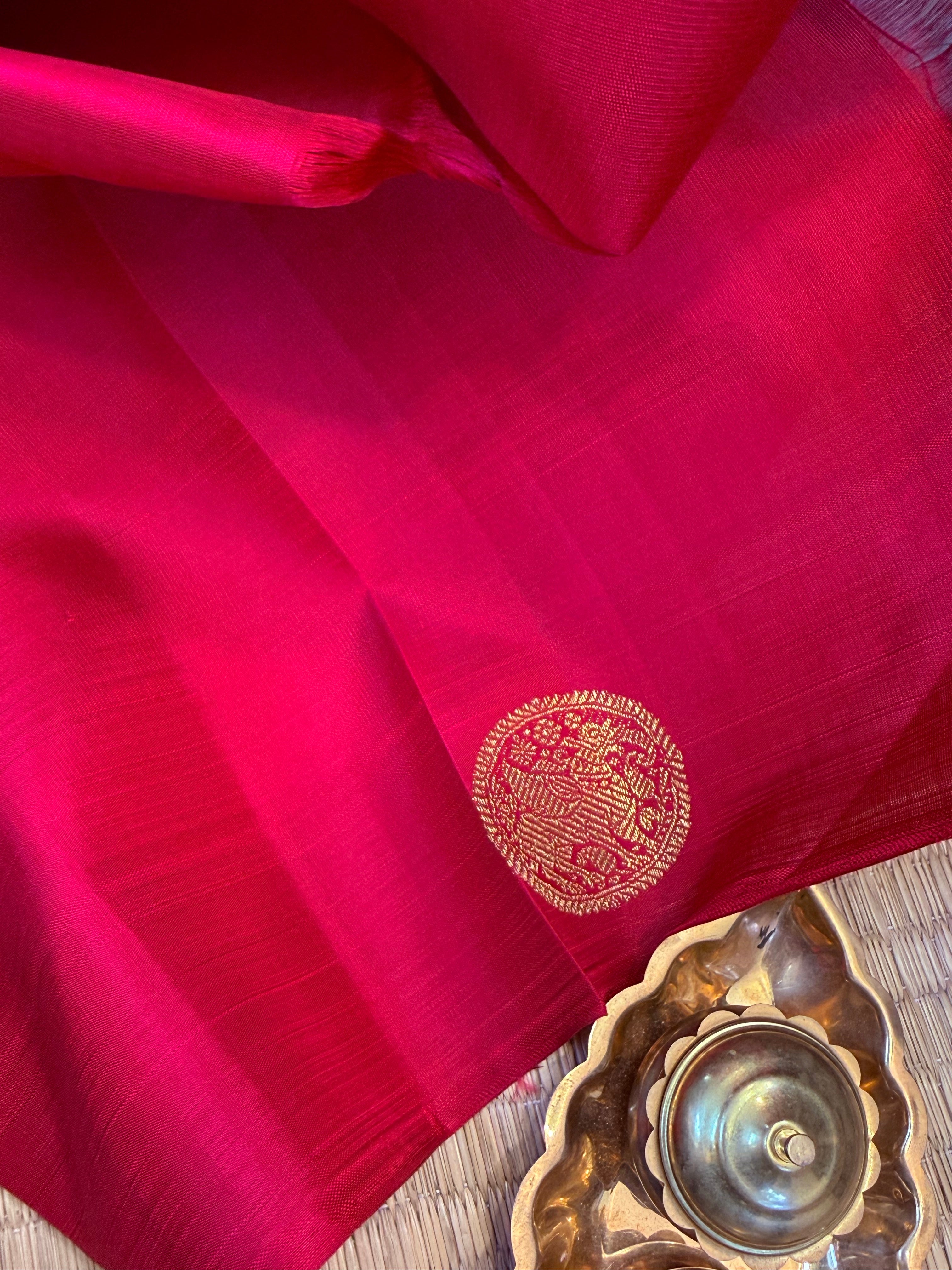 Vintage Red and simha border butta / Kanjipuram silk CL8903