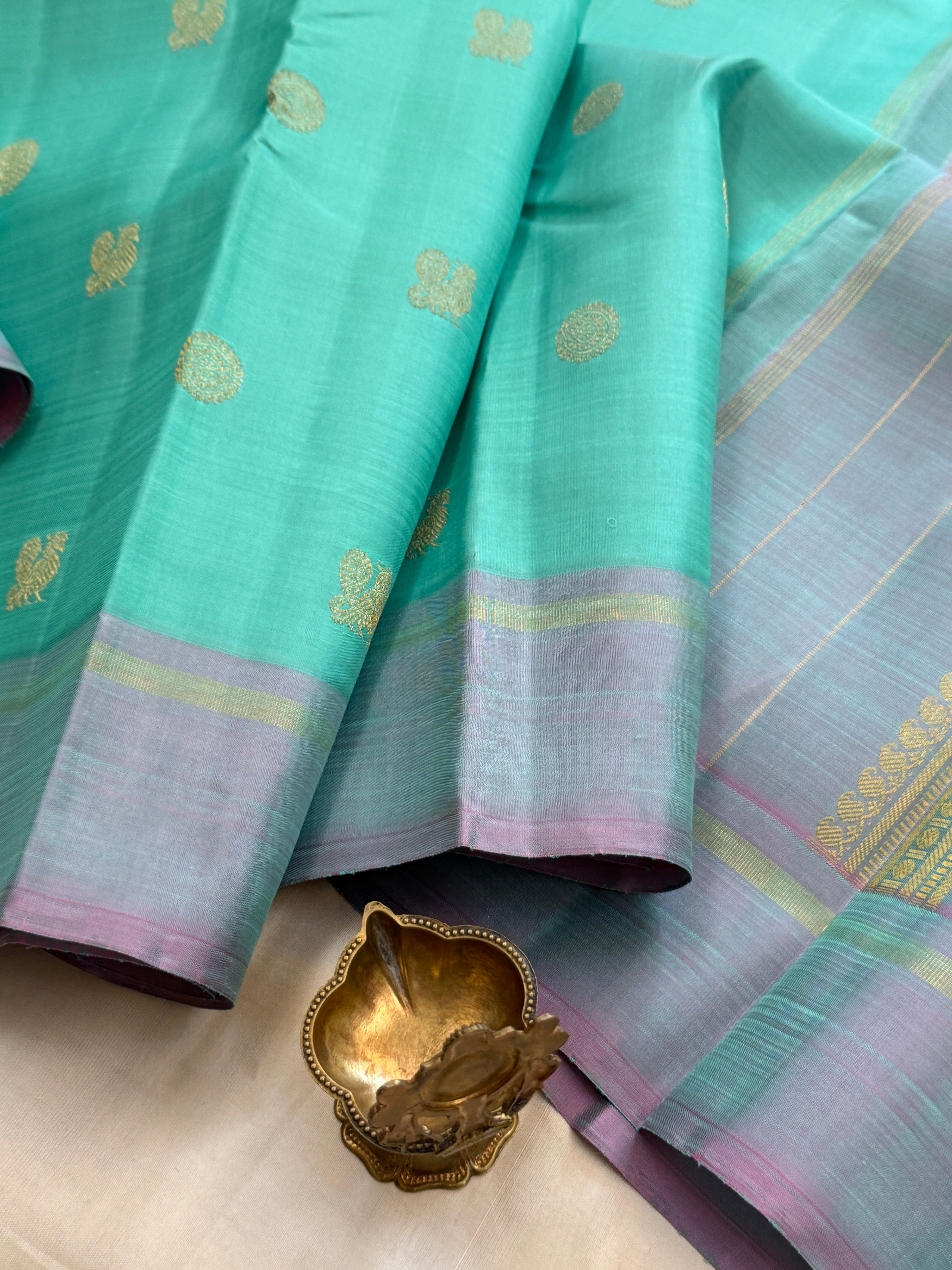 Turquoise sea green Annam chakram Butta, lavender shot pink border/ kanjipuram silk CLSA11216
