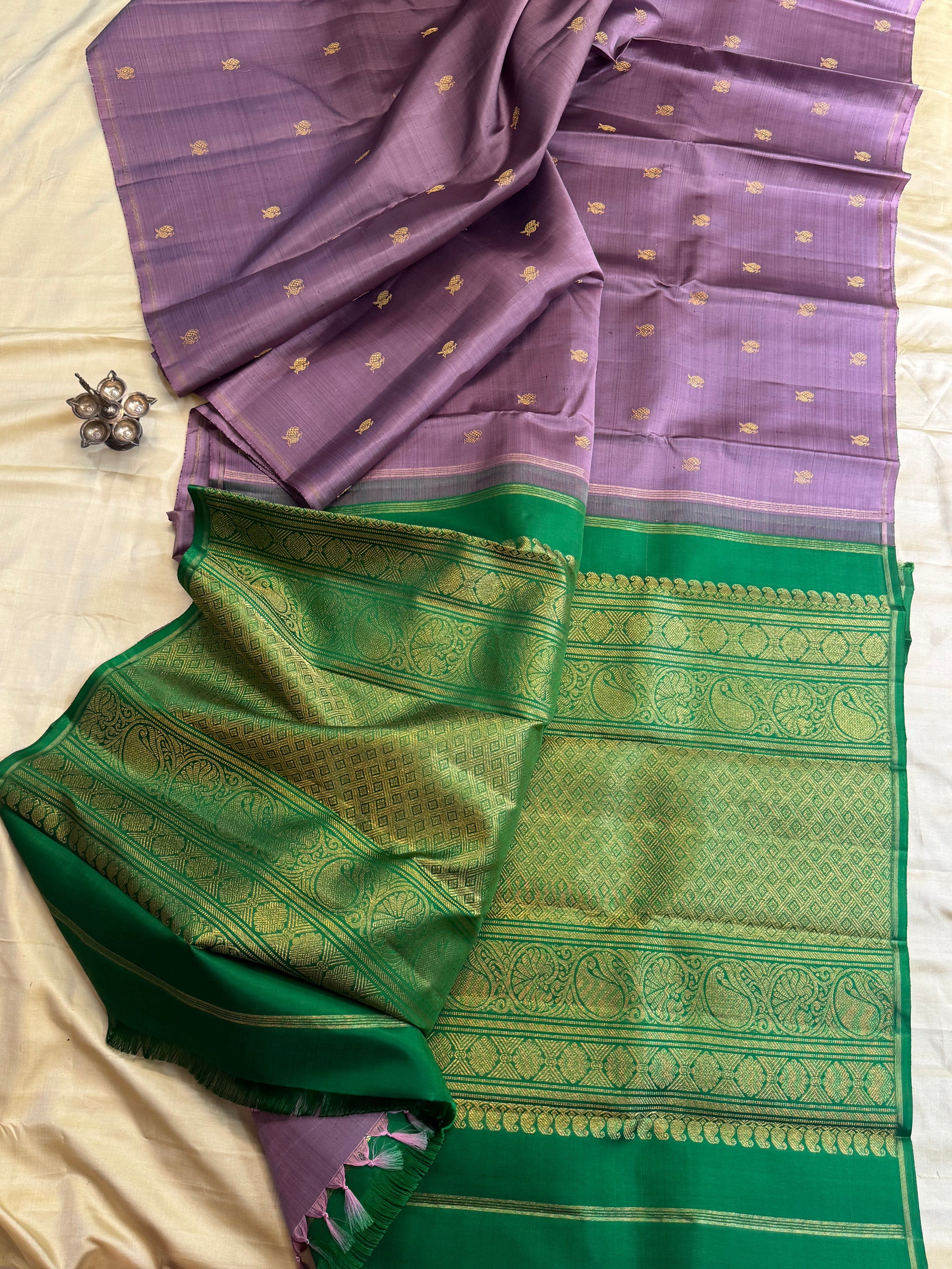 Dark mauve borderless classic kanjipuram silk