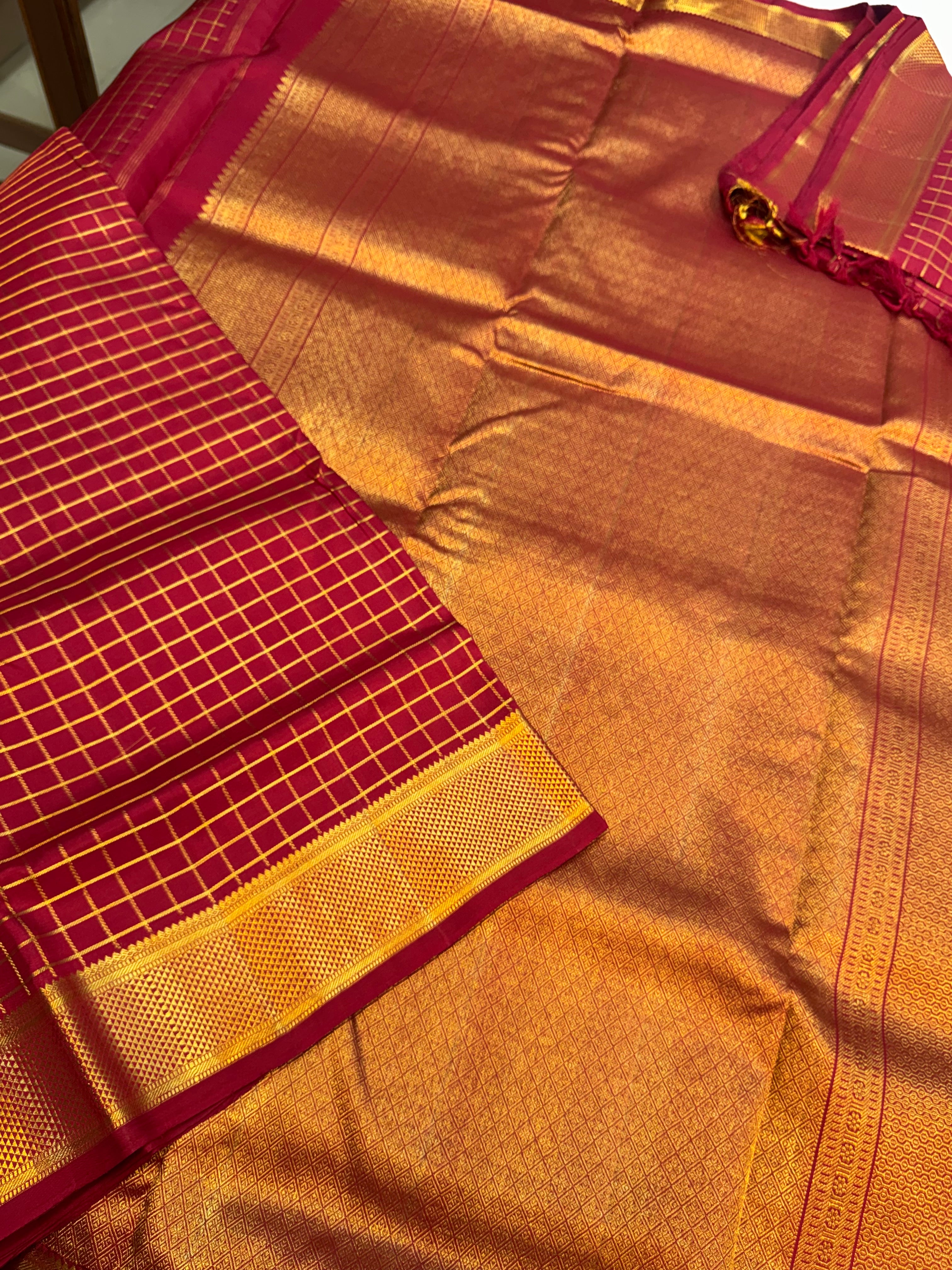 2g araku zari kattam   10 yardssaree