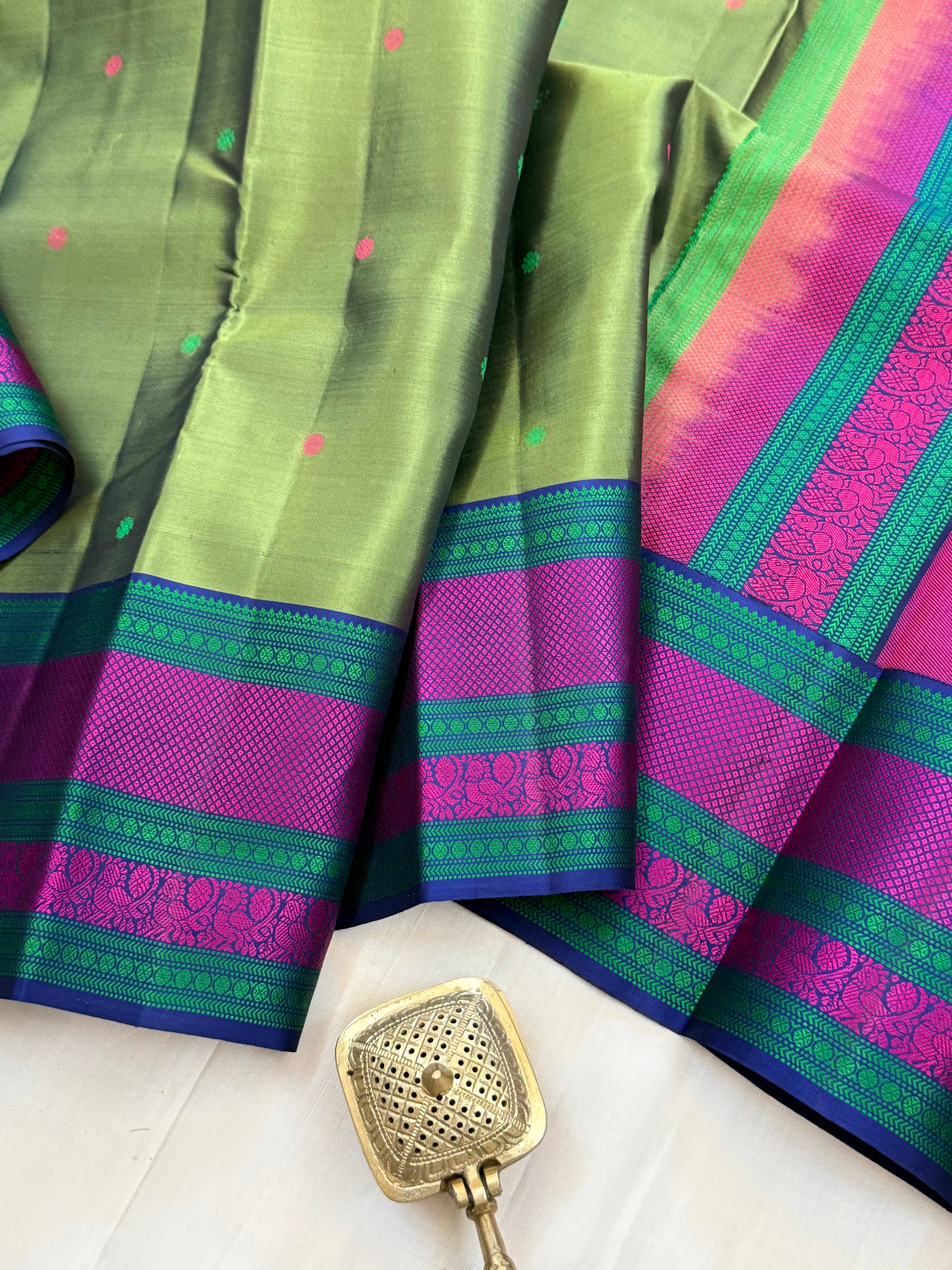 Olive green and magenta varisapet border/ Varnangal thread work CLSA11247