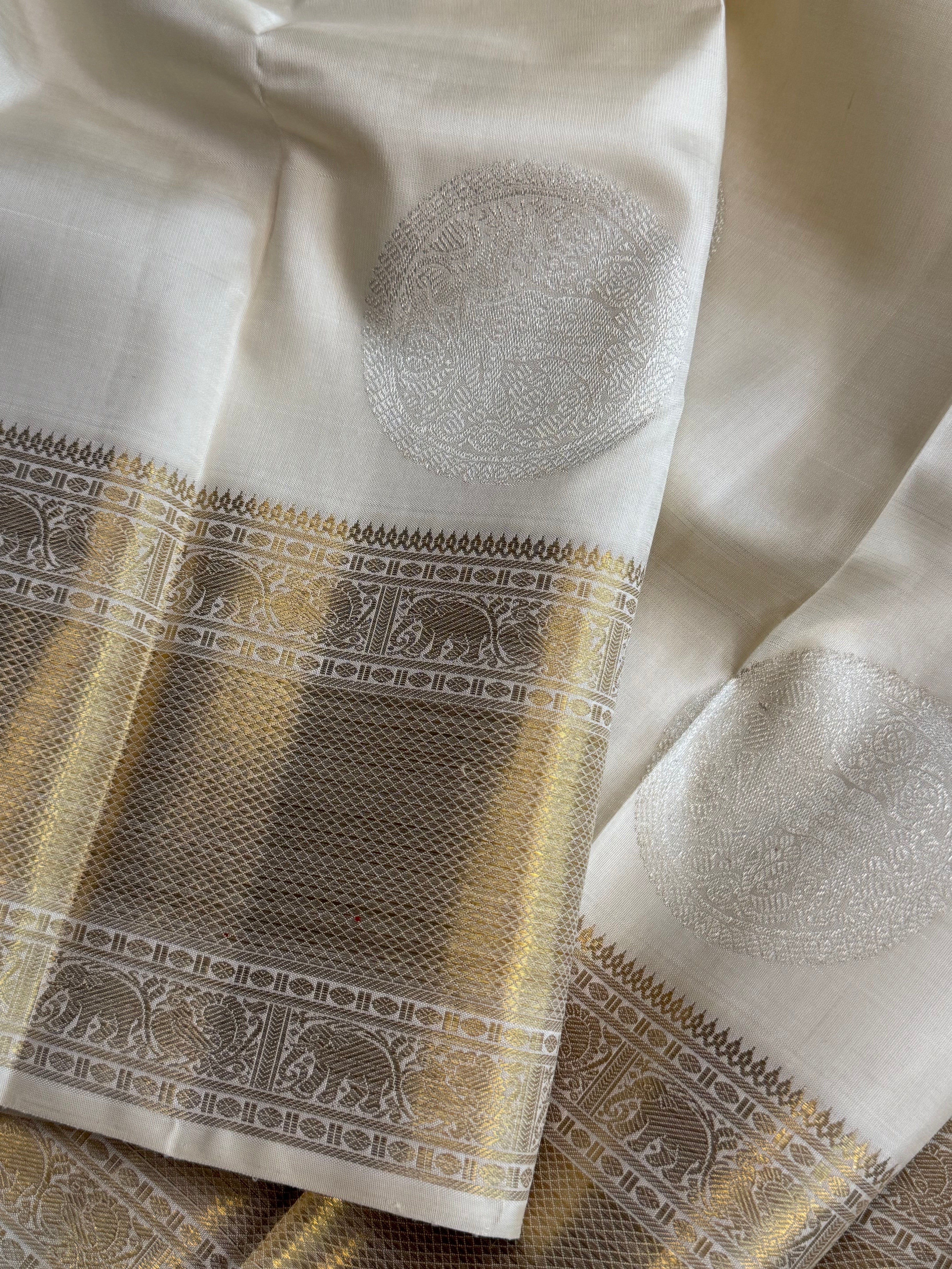 Onam edit - offwhite big yazhi butta/ Kanjipuram silk CLSA2272