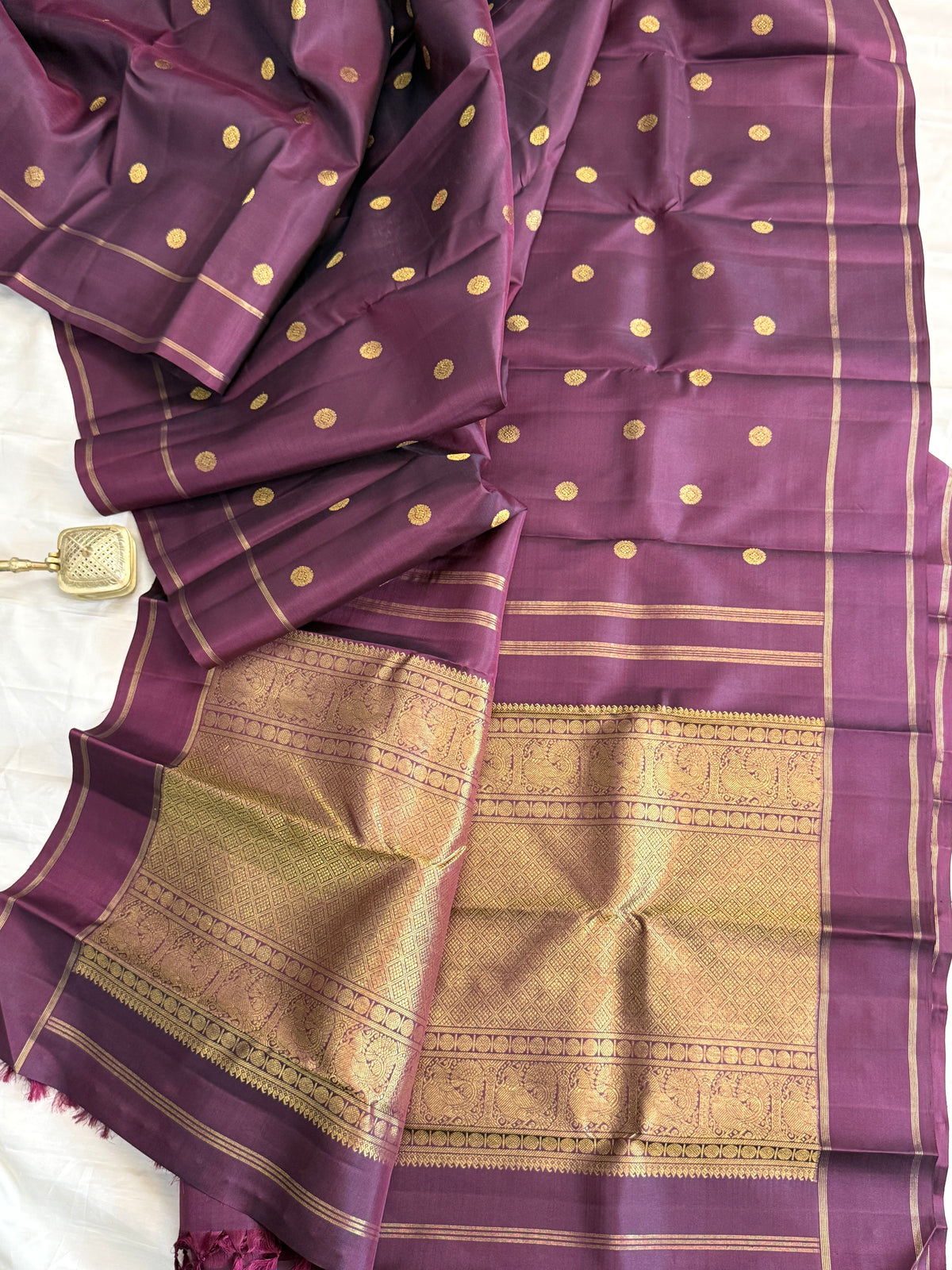 Paaku kamalam butta/ Kanjipuram silk