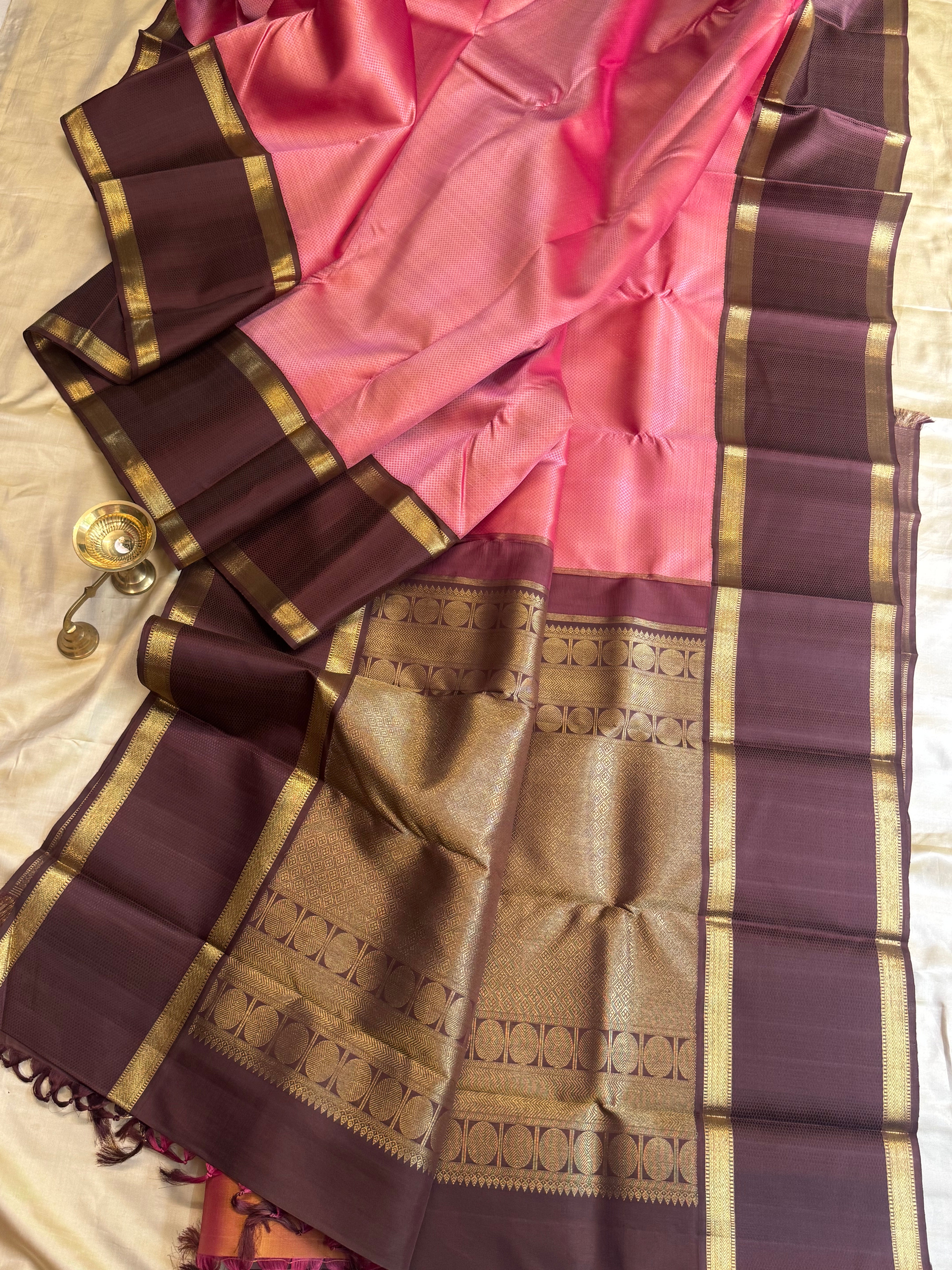 Geva pink kuil kann thread work 5.40m: kanjipuram silk